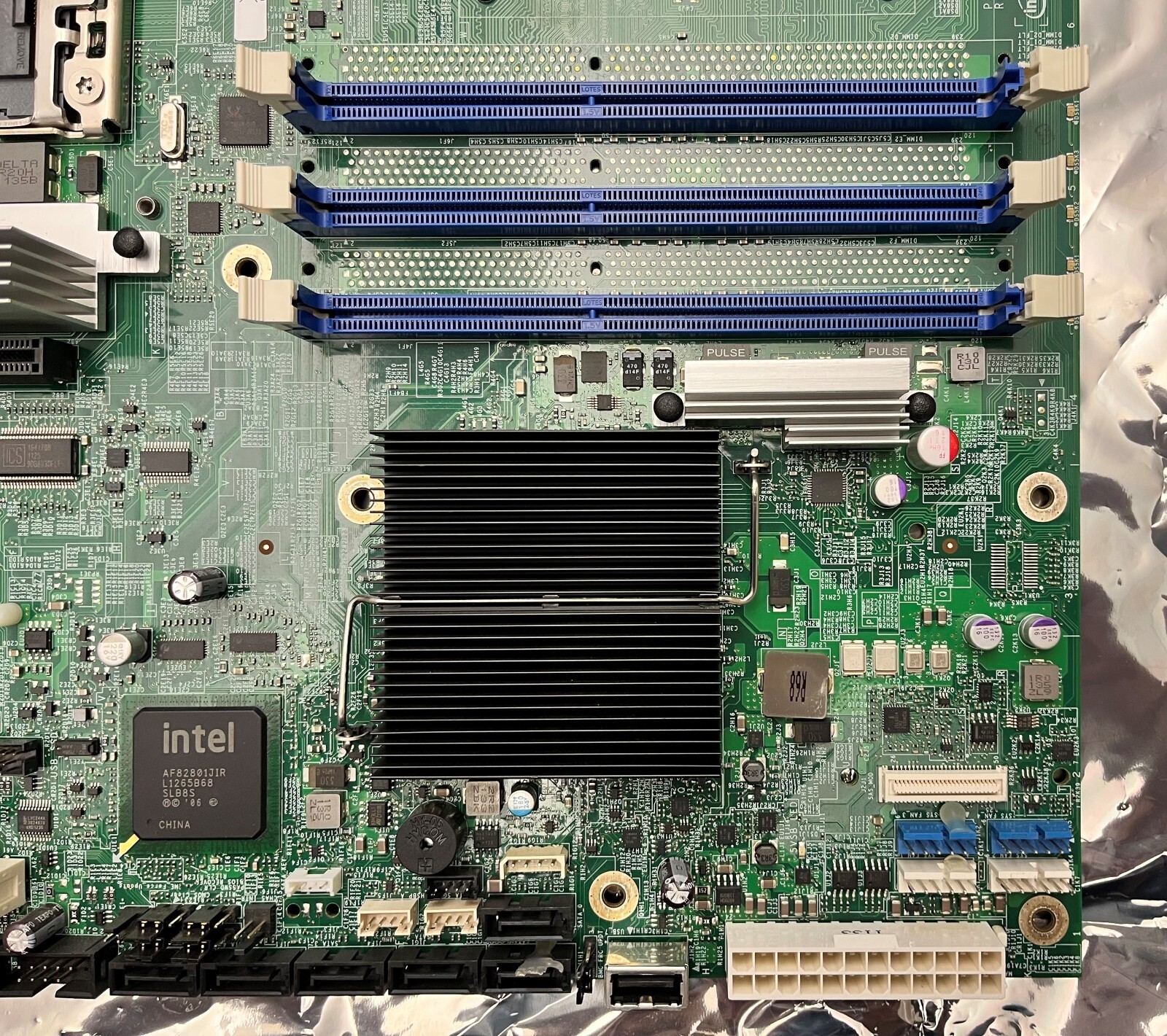 Intel E40912-456 Server Board S5520HC