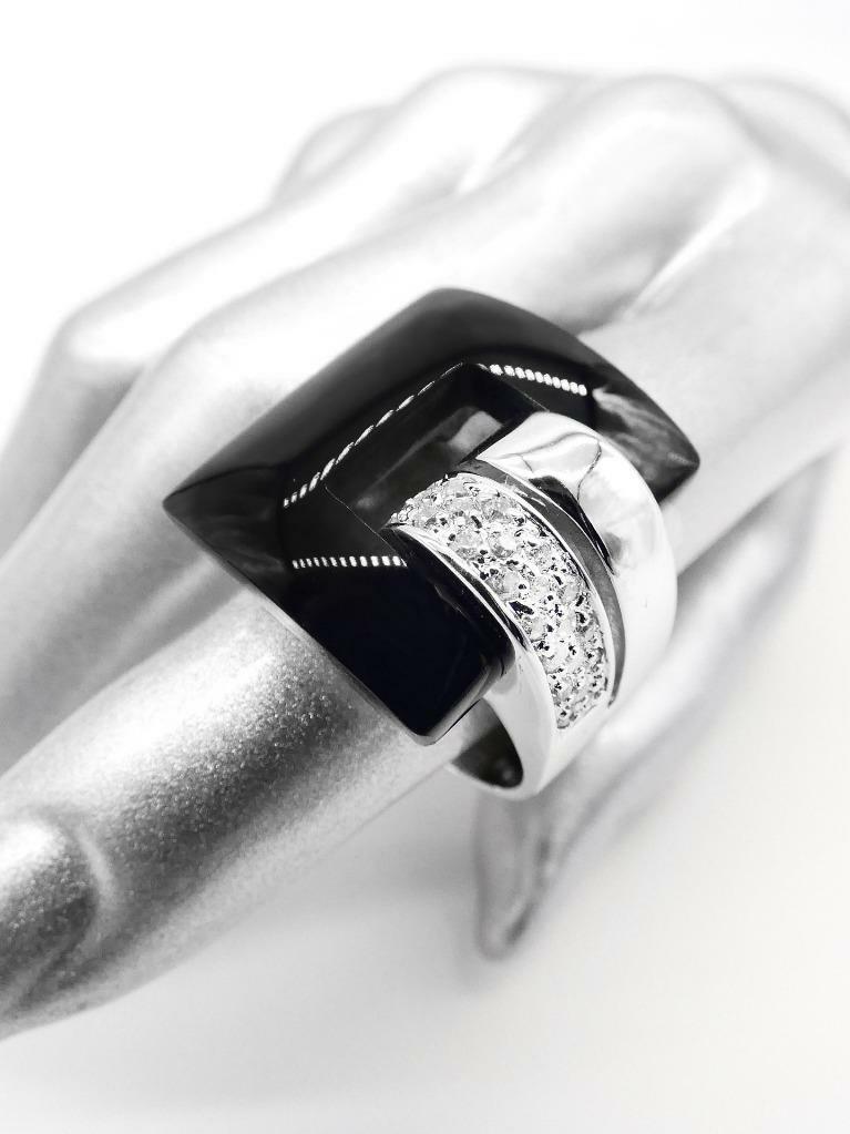 EXQUISITE 18kt White Gold Plated Square Black Onyx Crystals Double Loop Ring NEW
