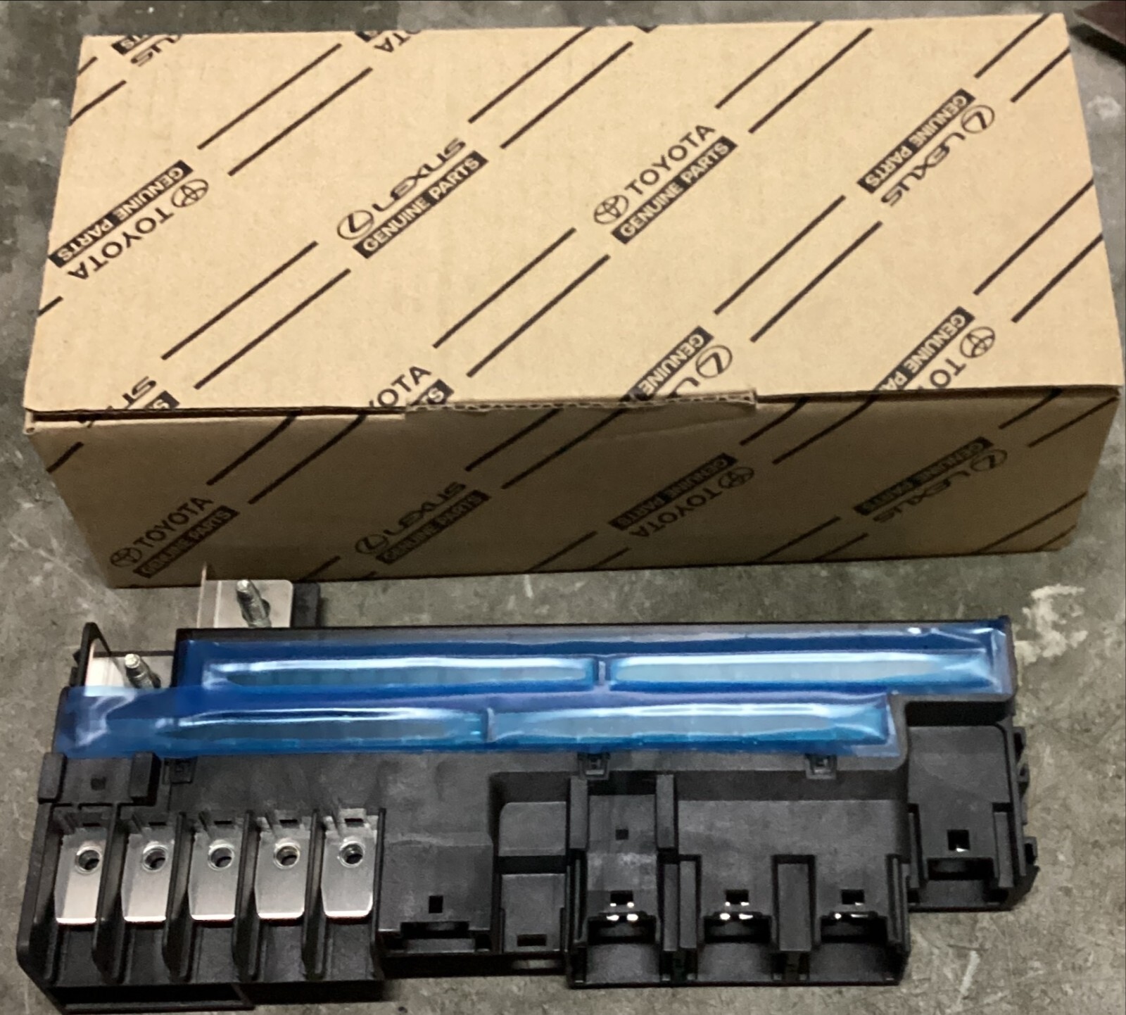 07-17 LEXUS LS460 Main Fuse , FUSIBLE LINK BLOCK RELAY , NEW,  Genuine OEM Part