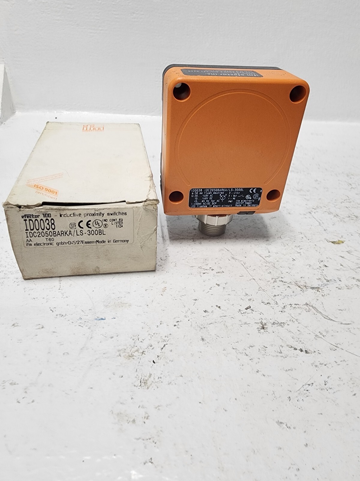 EFECTOR ID0038 NEW PROXIMITY SWITCH ID0038