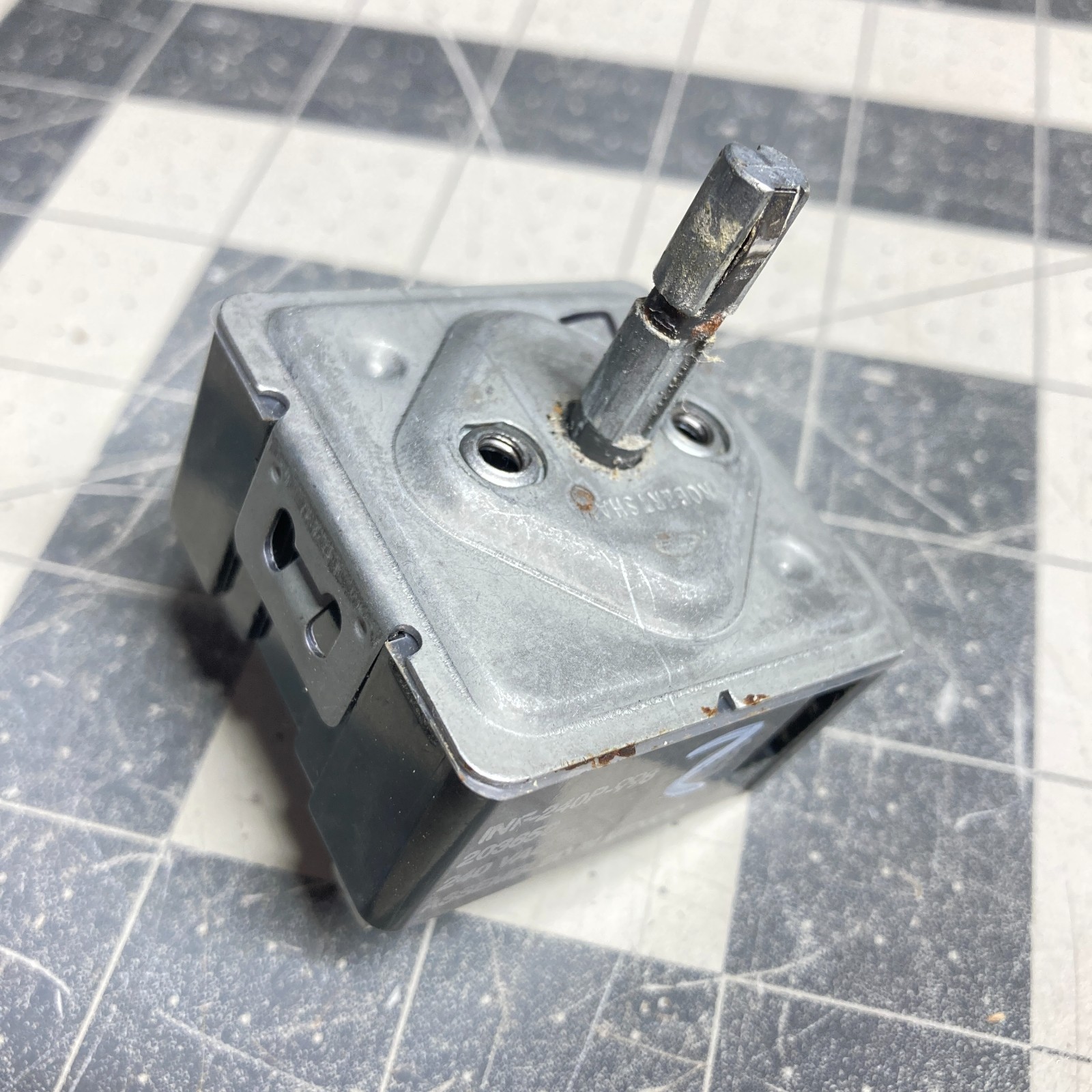 Jenn-Air OEM Infinite Burner Switch INF-240P-998 203650 - Tested