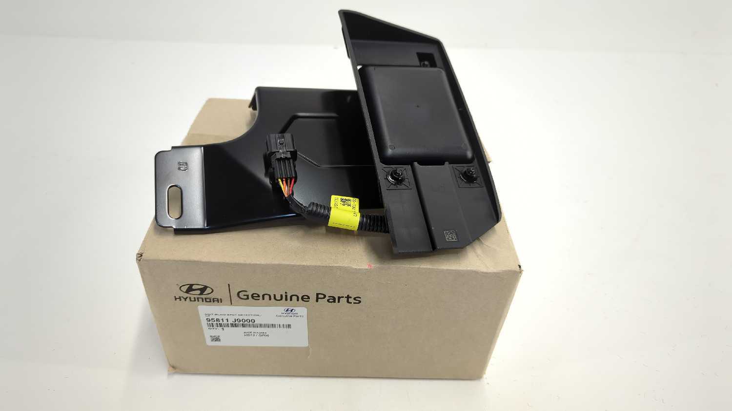 New OEM Genuine Hyundai Blind Spot Sensor 2018-2021 Kona LH Rear 95811-J9000
