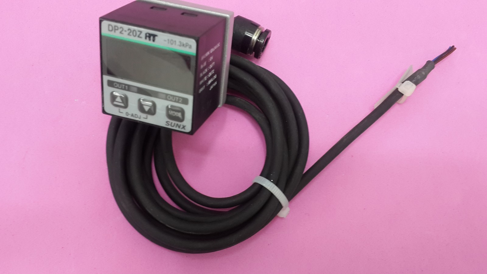 SUNX DP2-20Z High Performance Digital Pressure Sensor,  USED