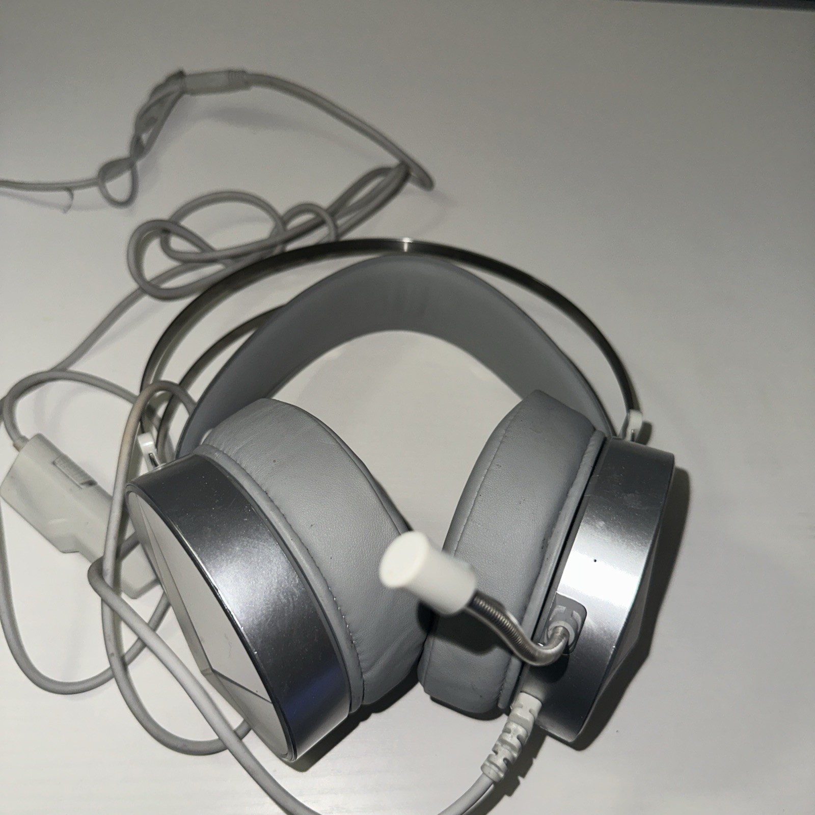 #Z10- PeohZarr Diamond Series White Gaming Headset Untested