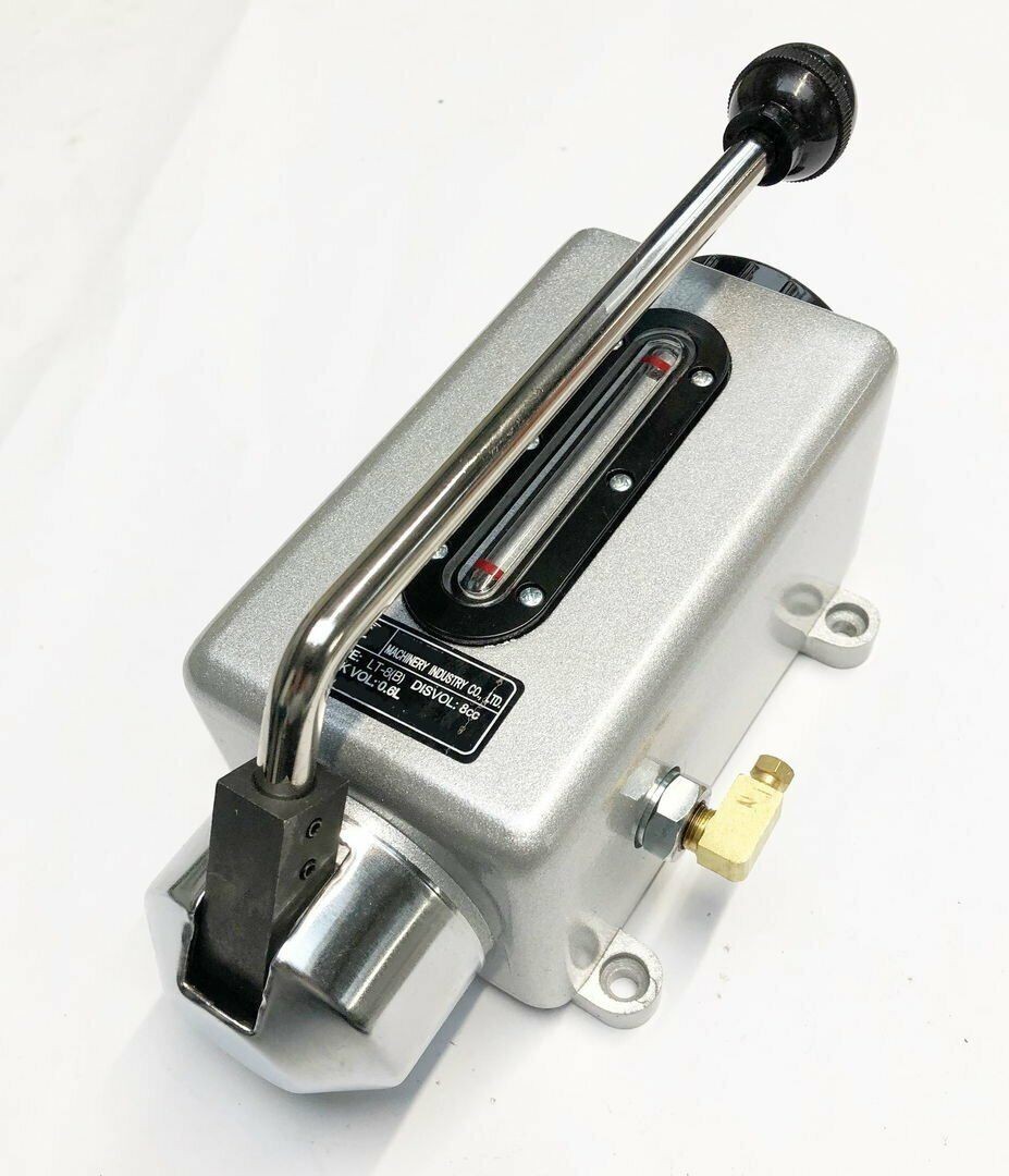 LEADERMAC Manual Bed Lube Pump LT-8 (LMC 0039H)