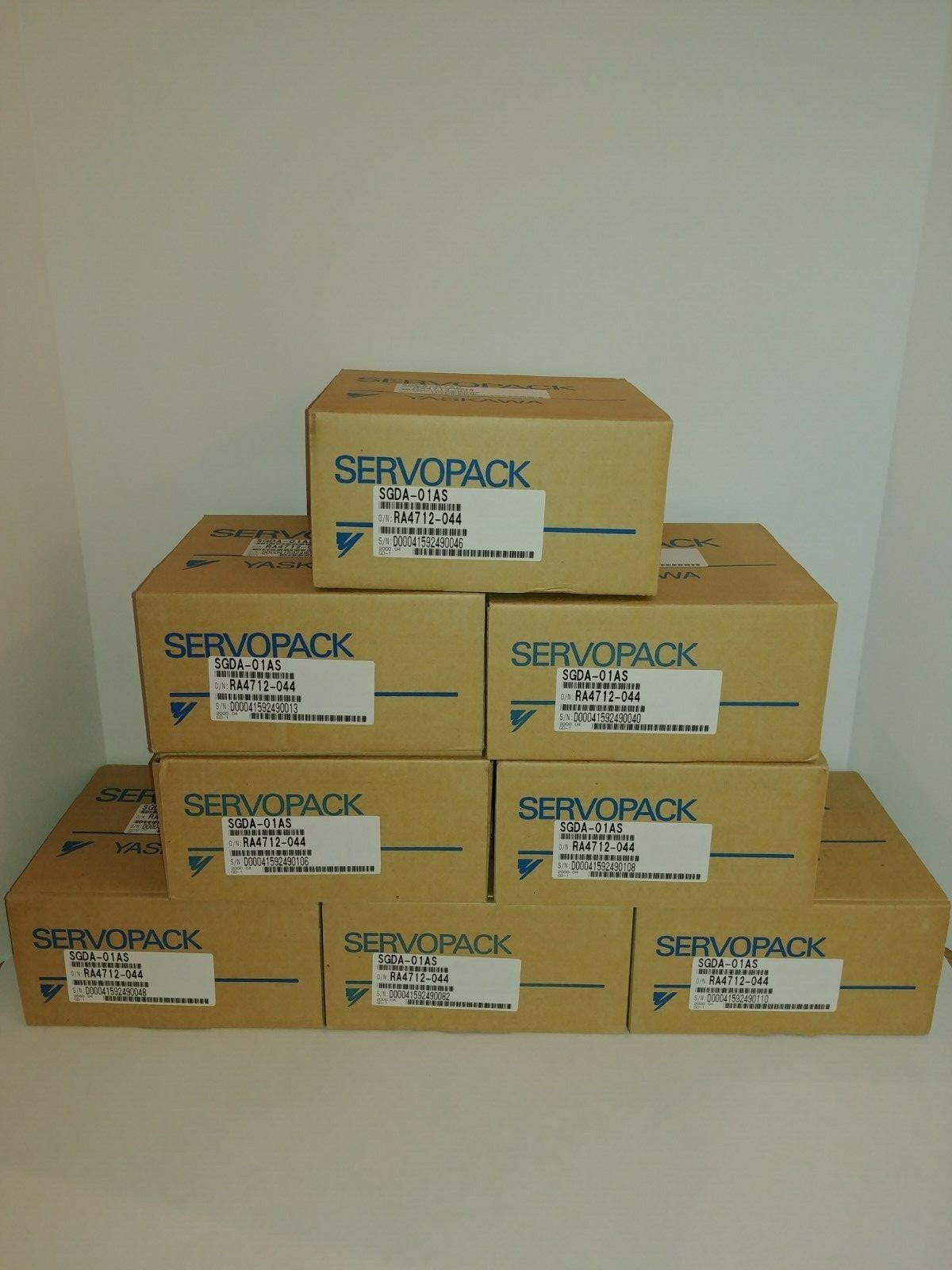 Yaskawa SERVOPACK SGDA-01AS Amplifier Controller NEW