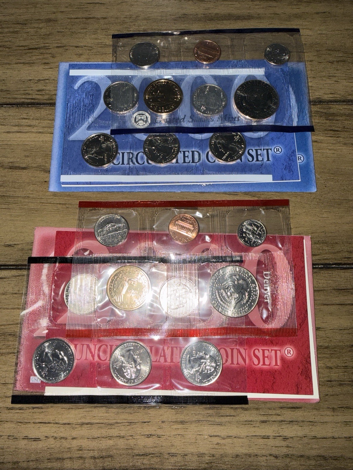 2000 US Mint uncirculated coin sets (P and D)
