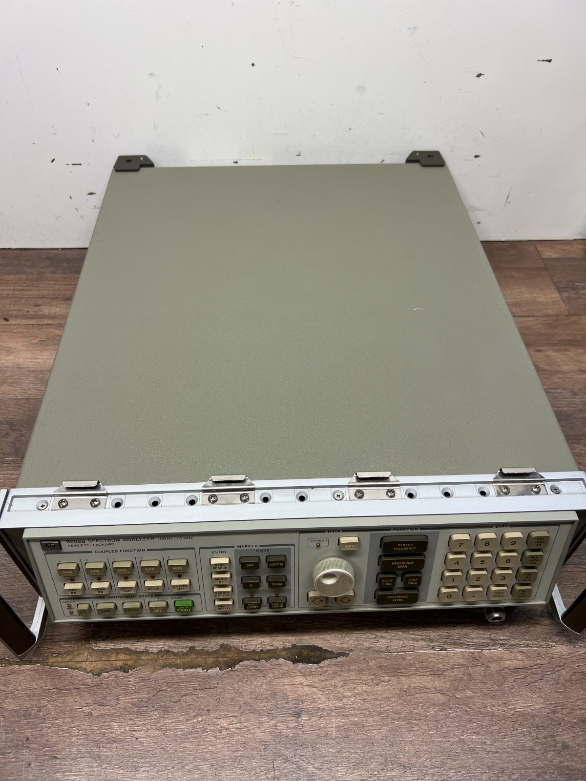 HP 8568B Spectrum Analyzer 100 Hz - 1.5 GHz