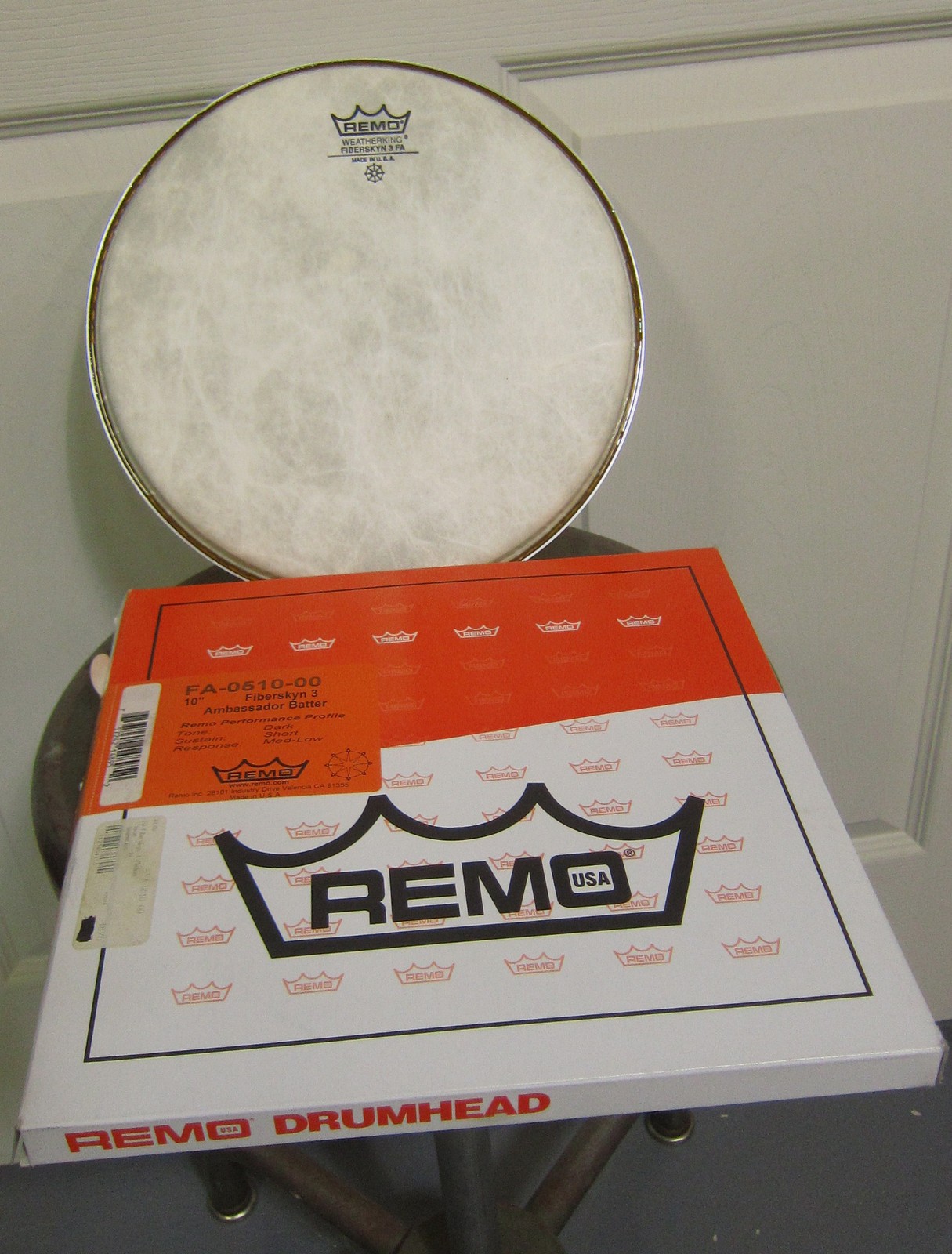 New in Box Remo FiberSkyn Ambassador Batter Head/Drum Skin 10 in.
