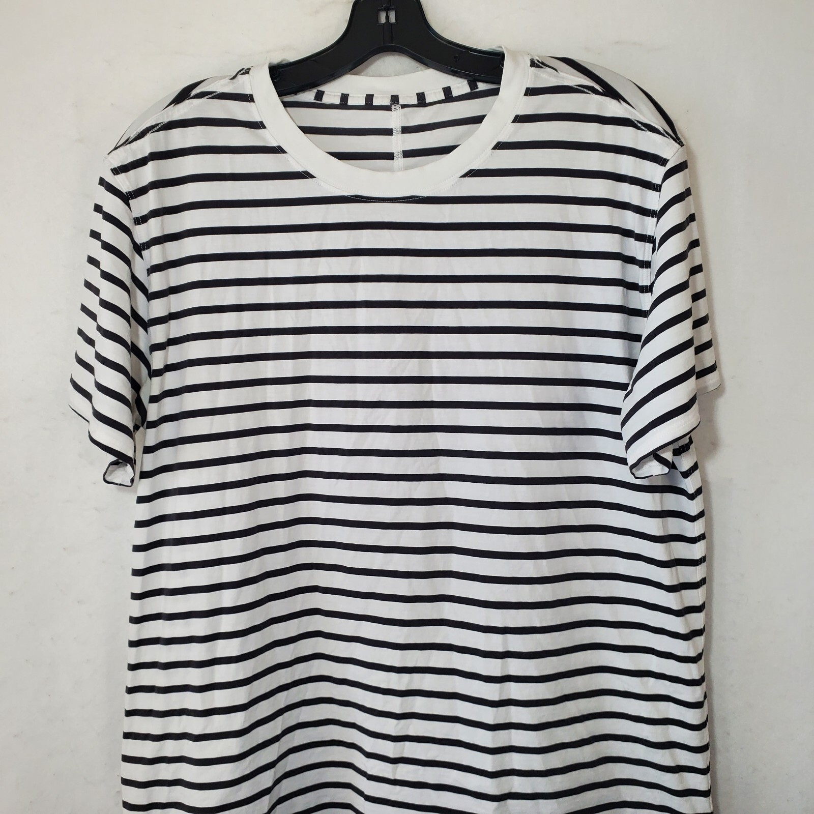 Lululemon Shirt Men's Large Shirt Performance Crew Neck White Black Striped