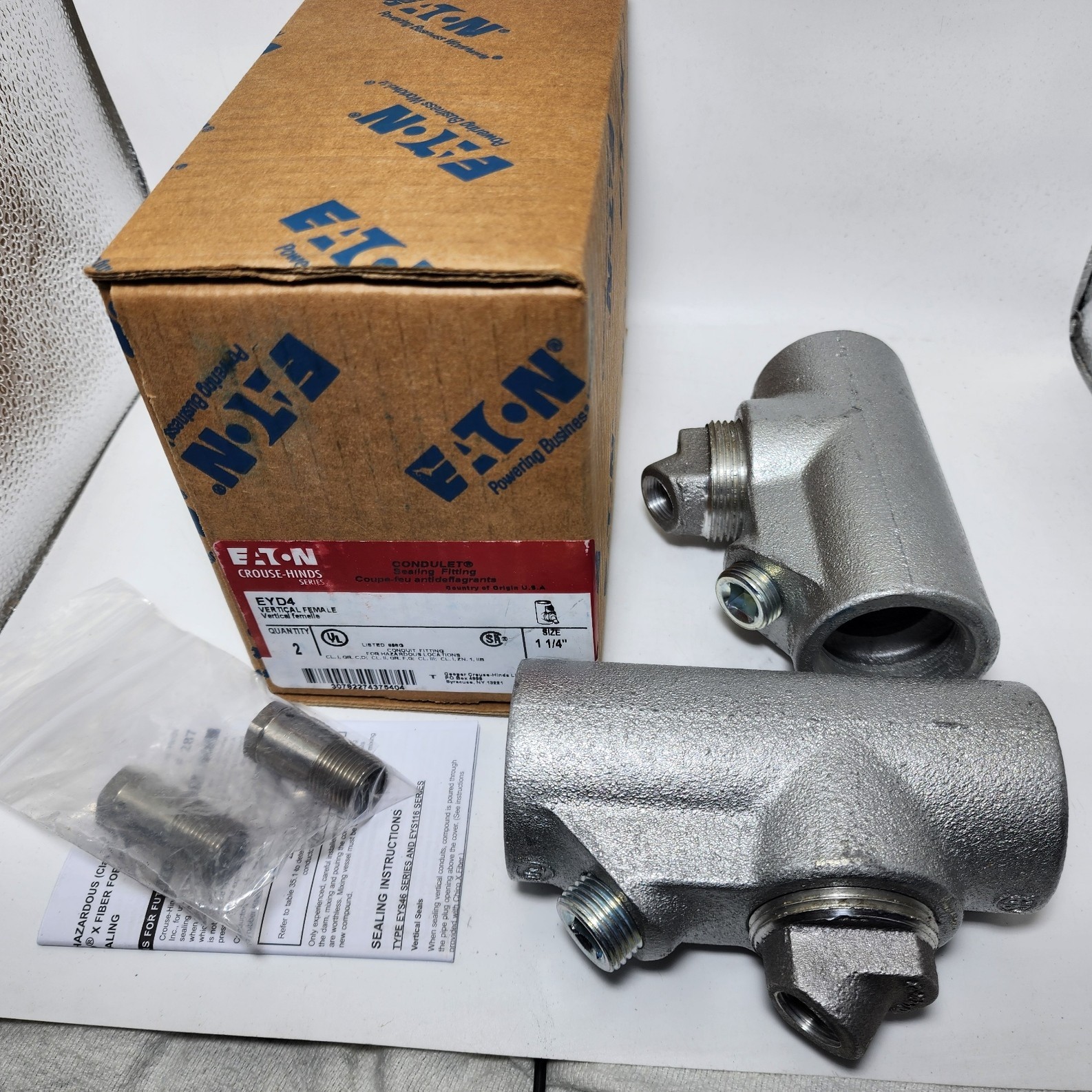 2 Count - Eaton Crouse-Hinds EYD4 1-1/4" Conduit Sealing Vertical