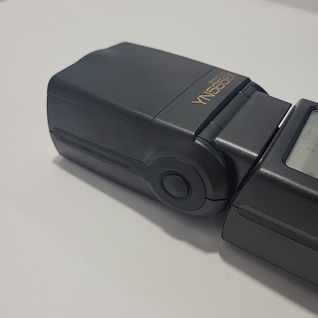 Yongnuo Speedlite YN-565EX Shoe Mount Flash For Nikon