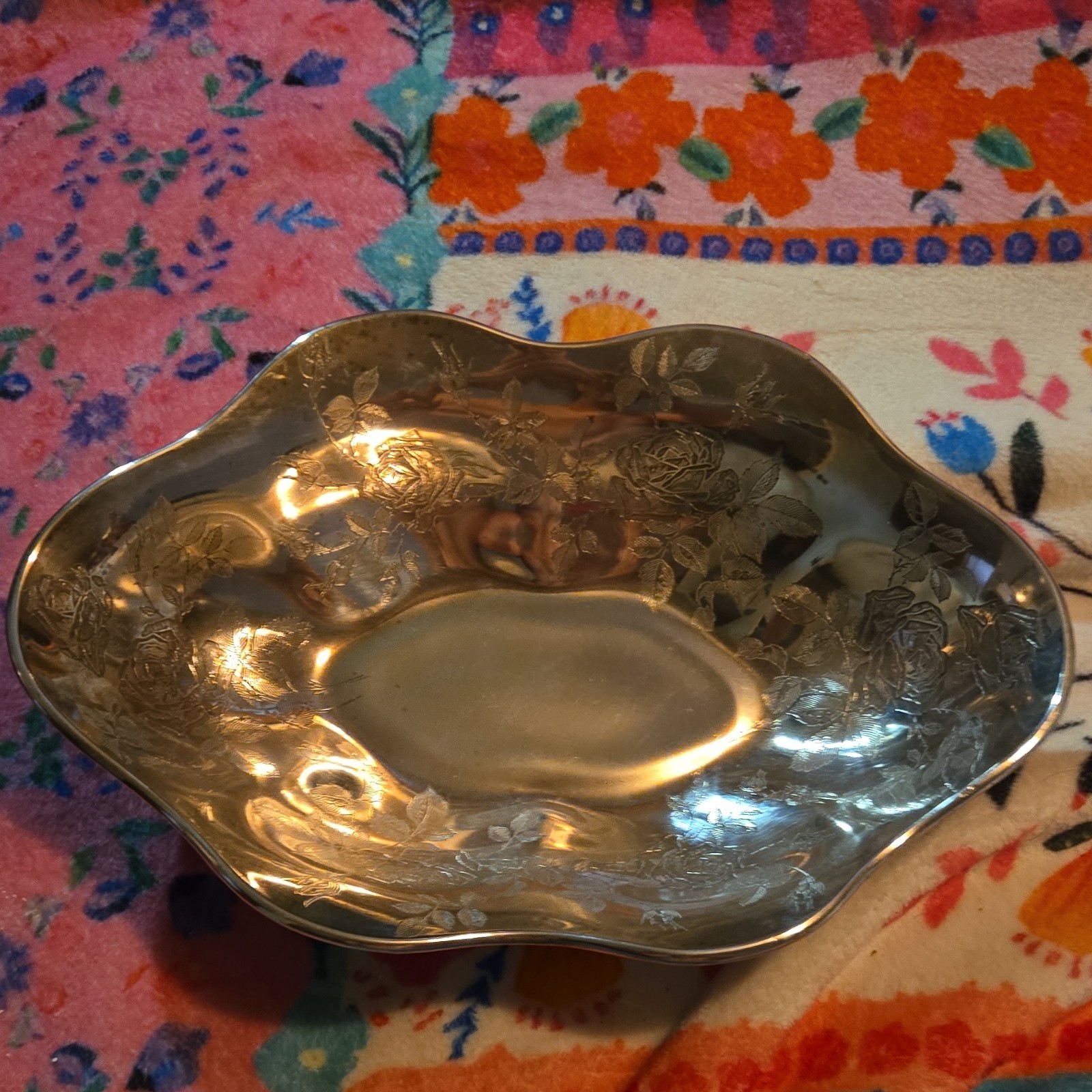 Decorative Silver-Plated Floral Engraved Dish Bowl with Ornate Detailing