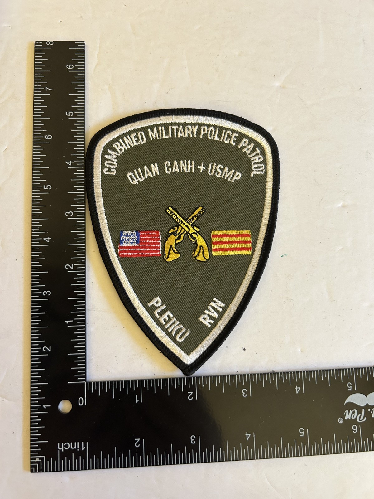 MH1935 Repro US Army Vietnam Unit Patch Combined Military Police Patrol IR46C