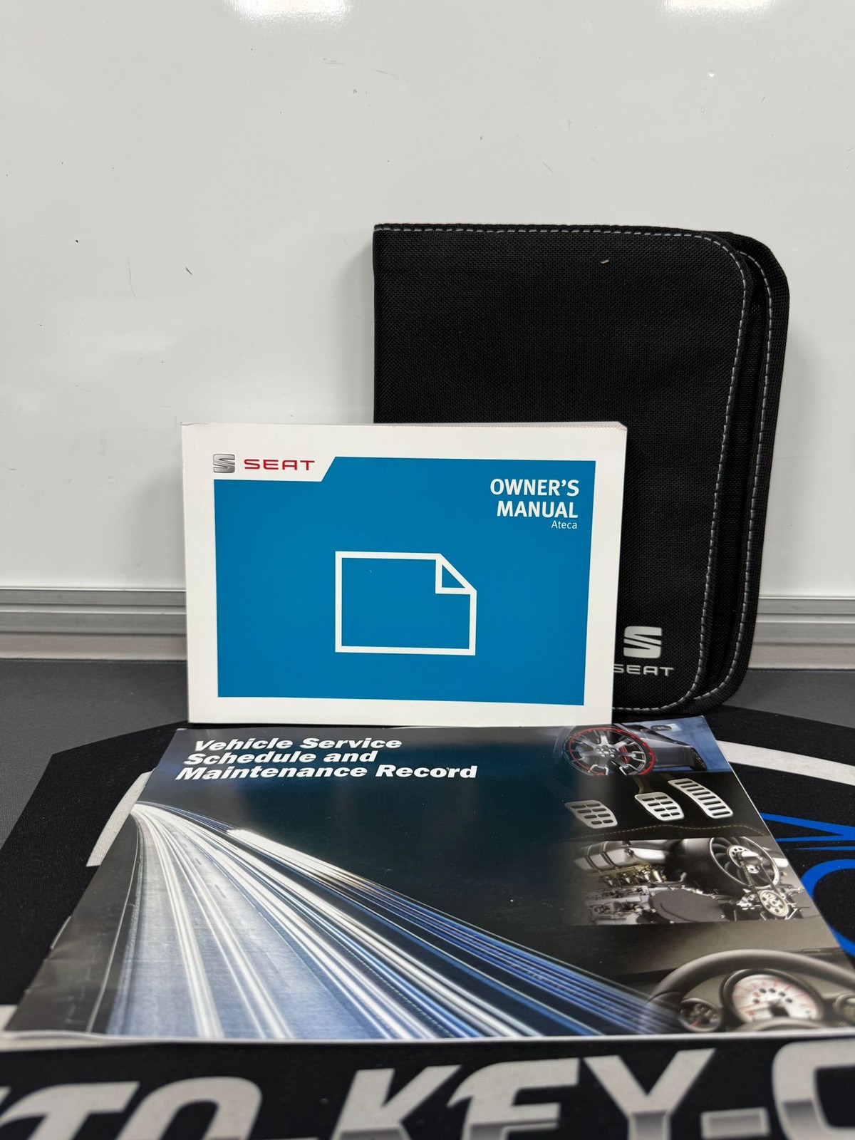 Seat Ateca owners manual handbook pack with wallet 2016~2020 (2017)