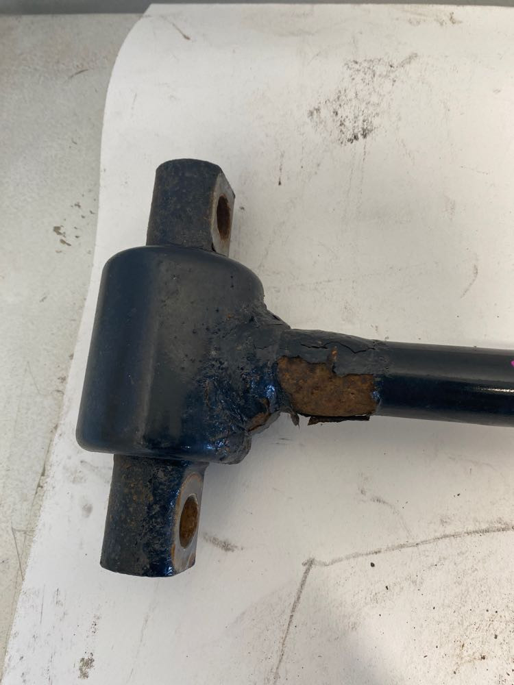 Peterbilt Torque Rod (339-10474)