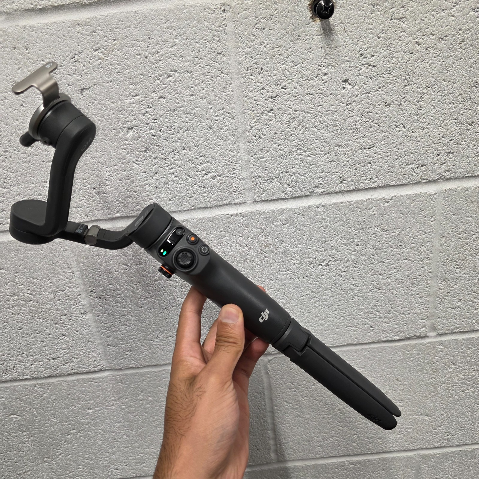 DJI Osmo Mobile 6 Smartphone 3-Axis Gimbal Stabilizer CP.OS.00000213.01