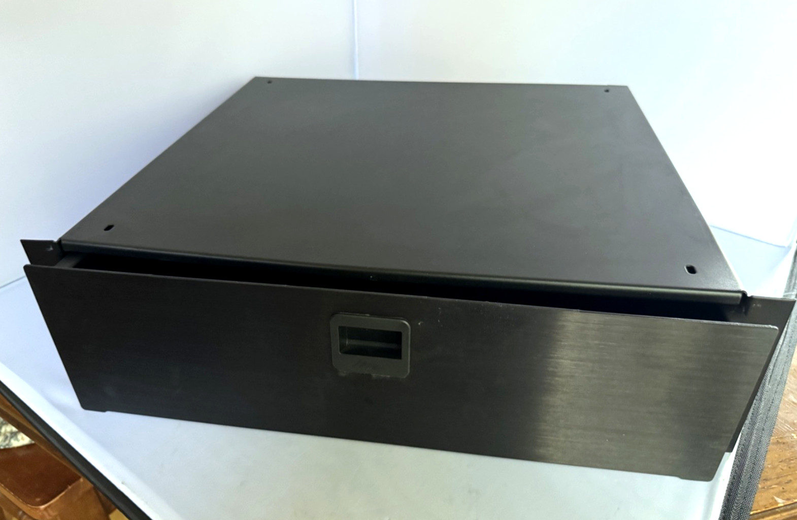 Middle Atlantic Rack Drawer Storage - 4 Rack Spaces 5-7/8” wide by 14-1/2”