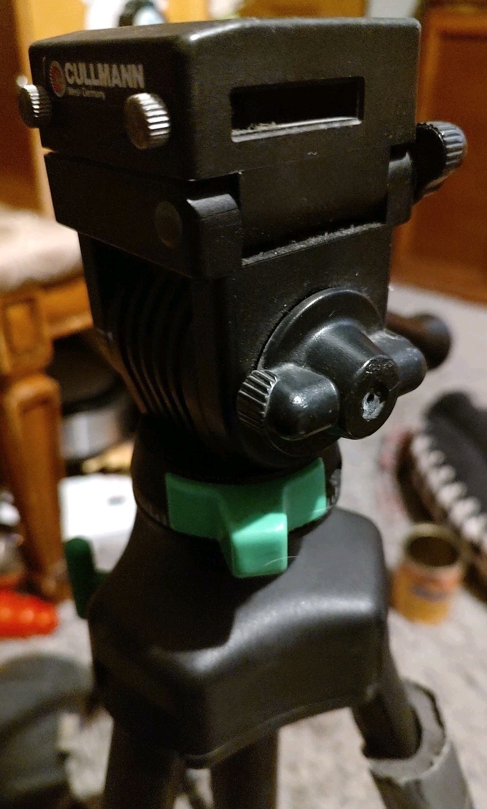 Cullmann #2503 Adjustable Tilt Head Camera Tripod