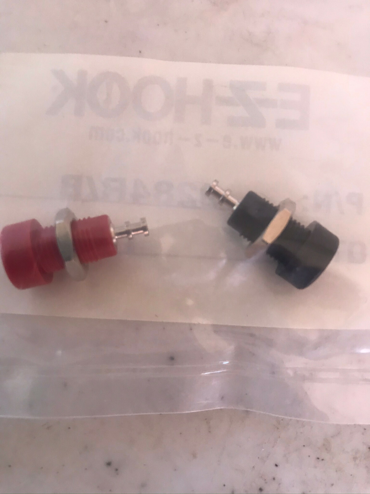 e-z-hook E-Z HOOK 9284 9284R/B Red Black Banana Socket Panel Mount