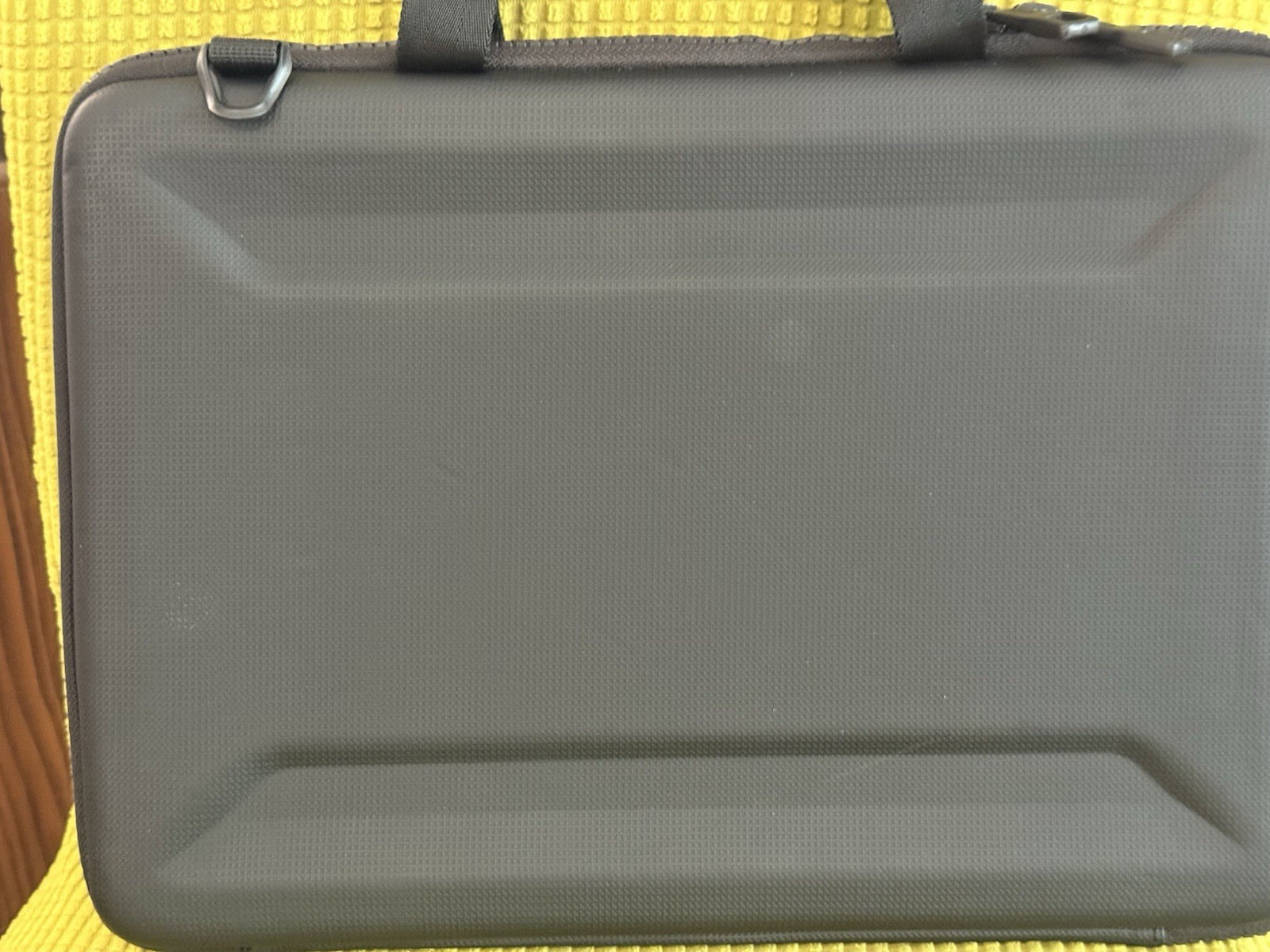 Thule Gauntlet 4 Attaché Briefcase for all 15", 16”, & 14.1" MacBooks/Laptops