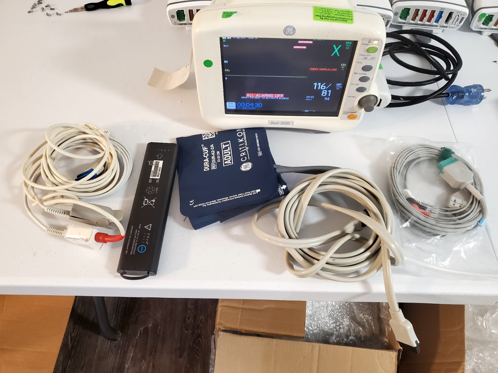 GE Dash 3000   Massimo sp02 and soft 7.2 with 4 IBP and Co2 90 DAYS RETURN WARRA