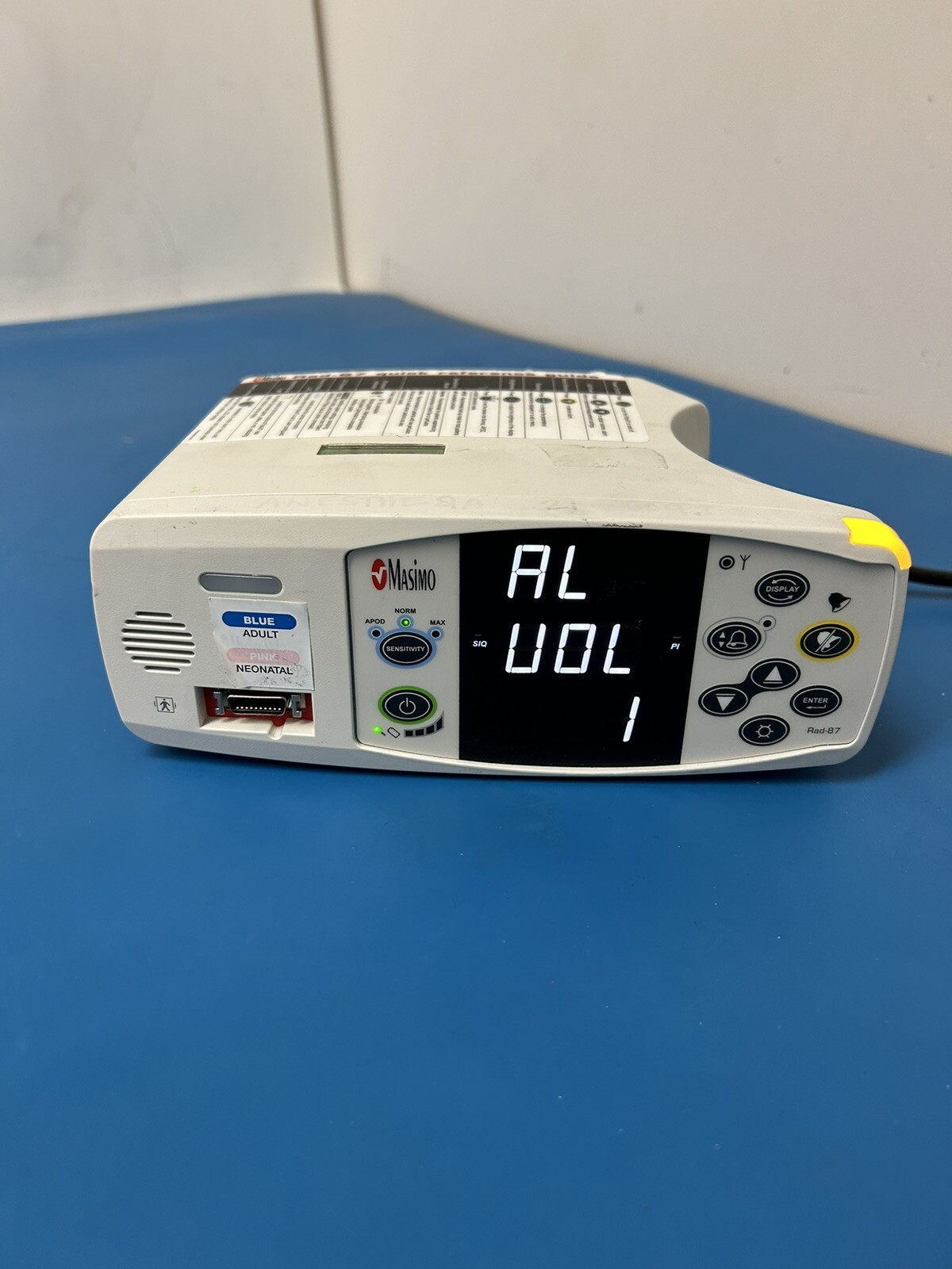 Masimo Set Rainbow RAD 87 Radical 87 Pulse Oximeter