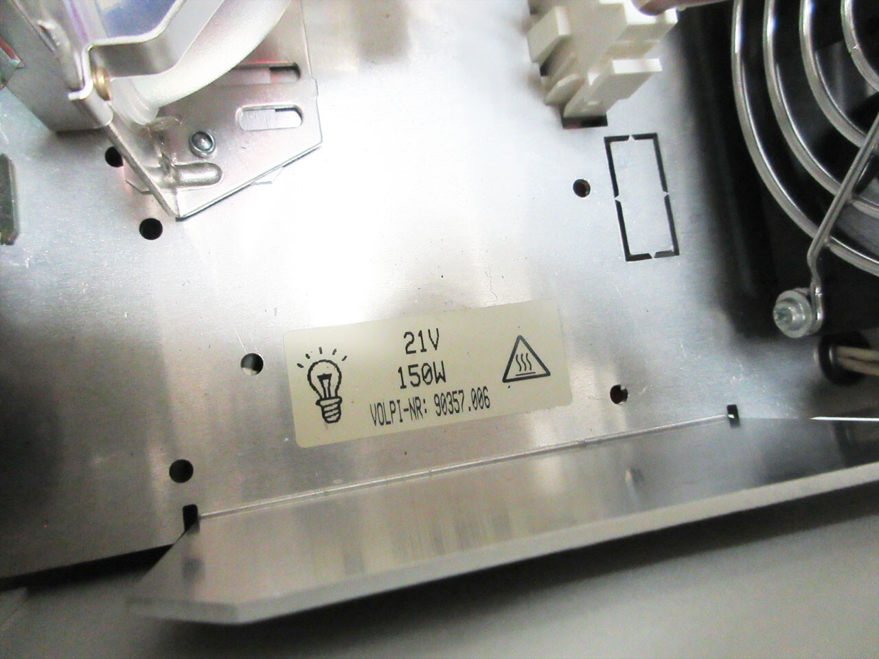 VOLPI INTRALUX 5100 COLD HALOGEN LIGHT SOURCE - SYSTEM ISSUE V