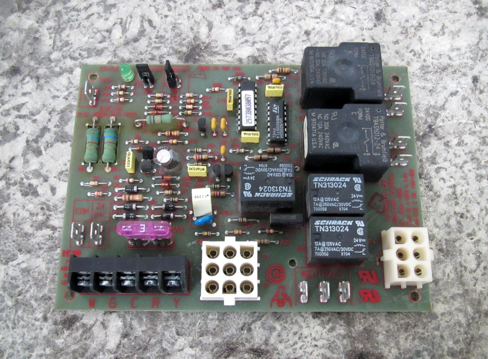 York Coleman Evcon 7990-319 / S1-7990-319P Furnace Control Circuit Board Used