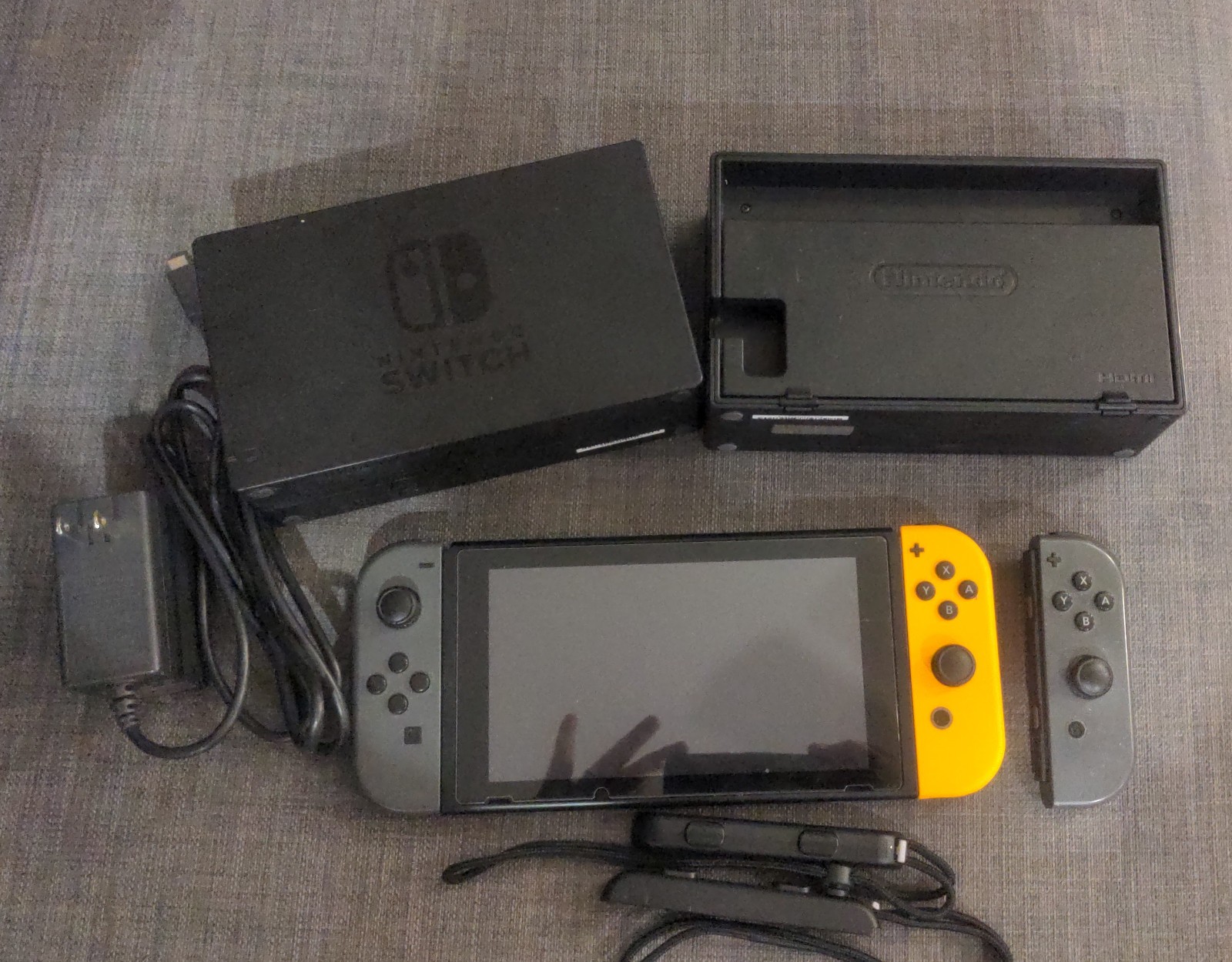 Nintendo Switch UNPATCHED V1 Console w/ Gray and Yellow joy-cons