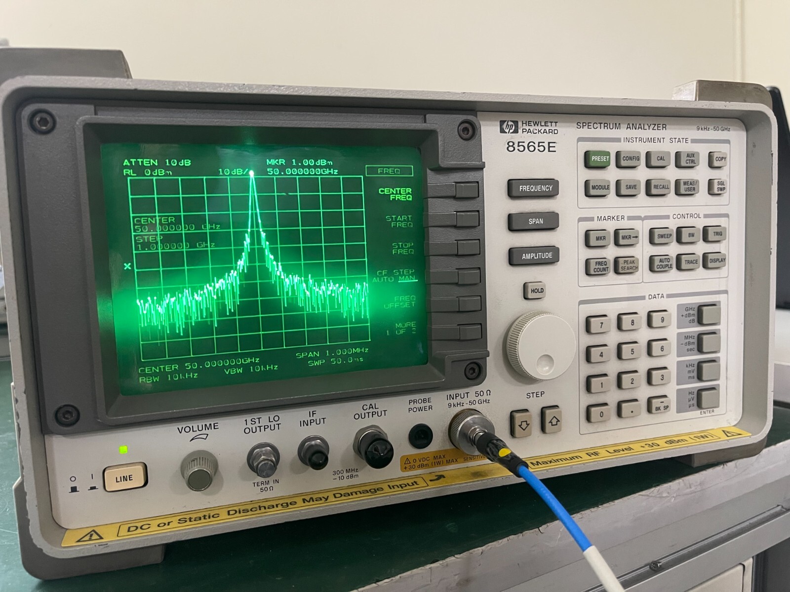 HP Agilent 8565E 9KHz - 50GHz Spectrum Analyzer w/ 85620A module_1259