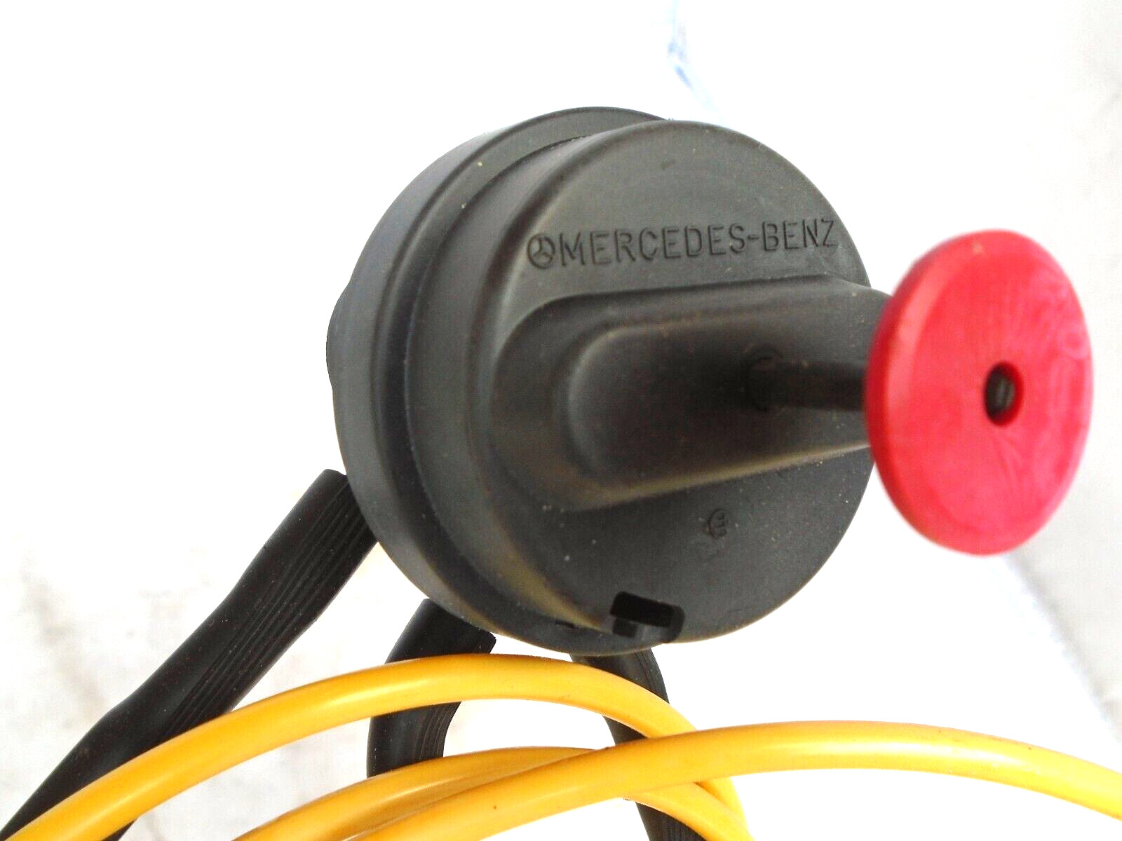 MERCEDES 107 560SL Fuel door Vacuum Lock Open Release w107 r107