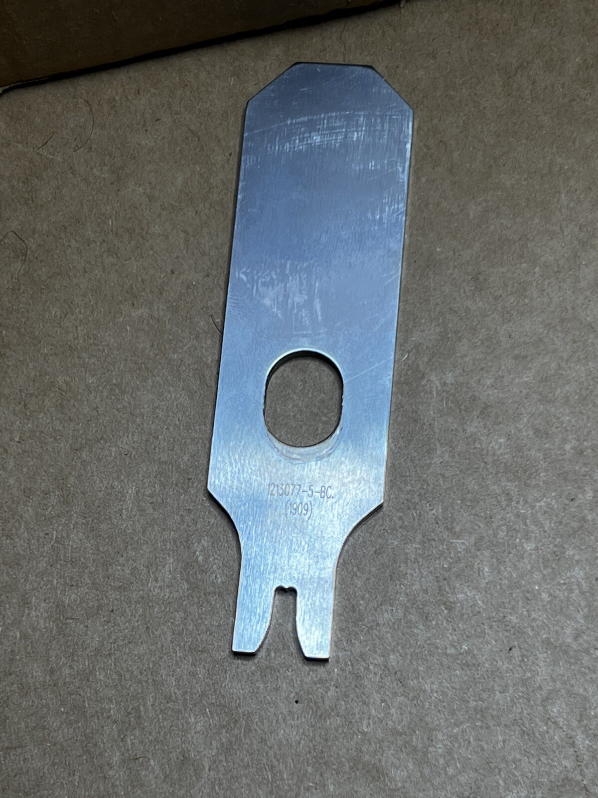 TE Connectivity 1213077-5 Crimping Tool