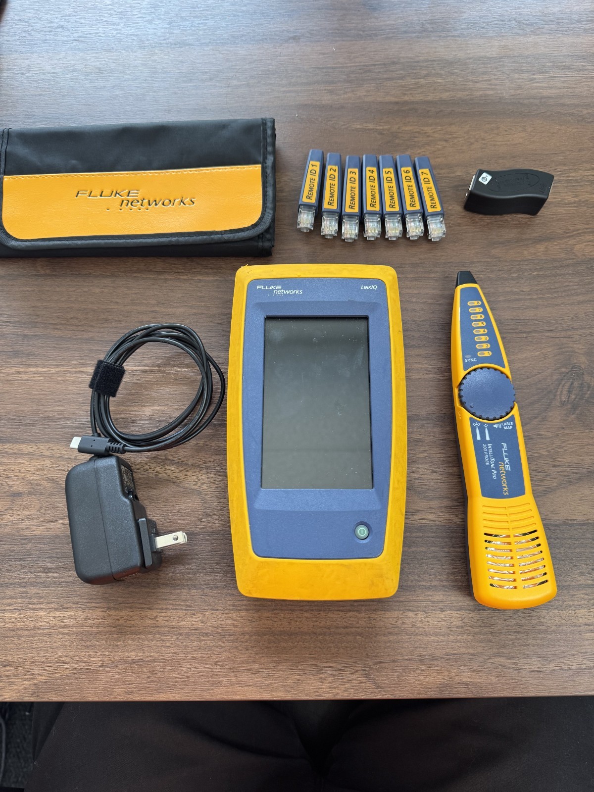 Fluke LIQ-100 LinkIQ Cable + Network Tester