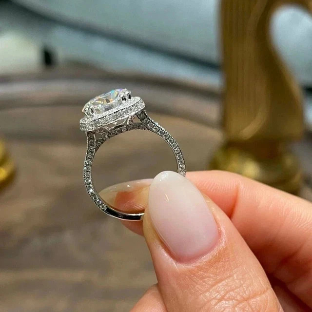 1.80Ct Round Cut Lab Created Diamond Cluster Wedding Ring 14k White Gold Plated