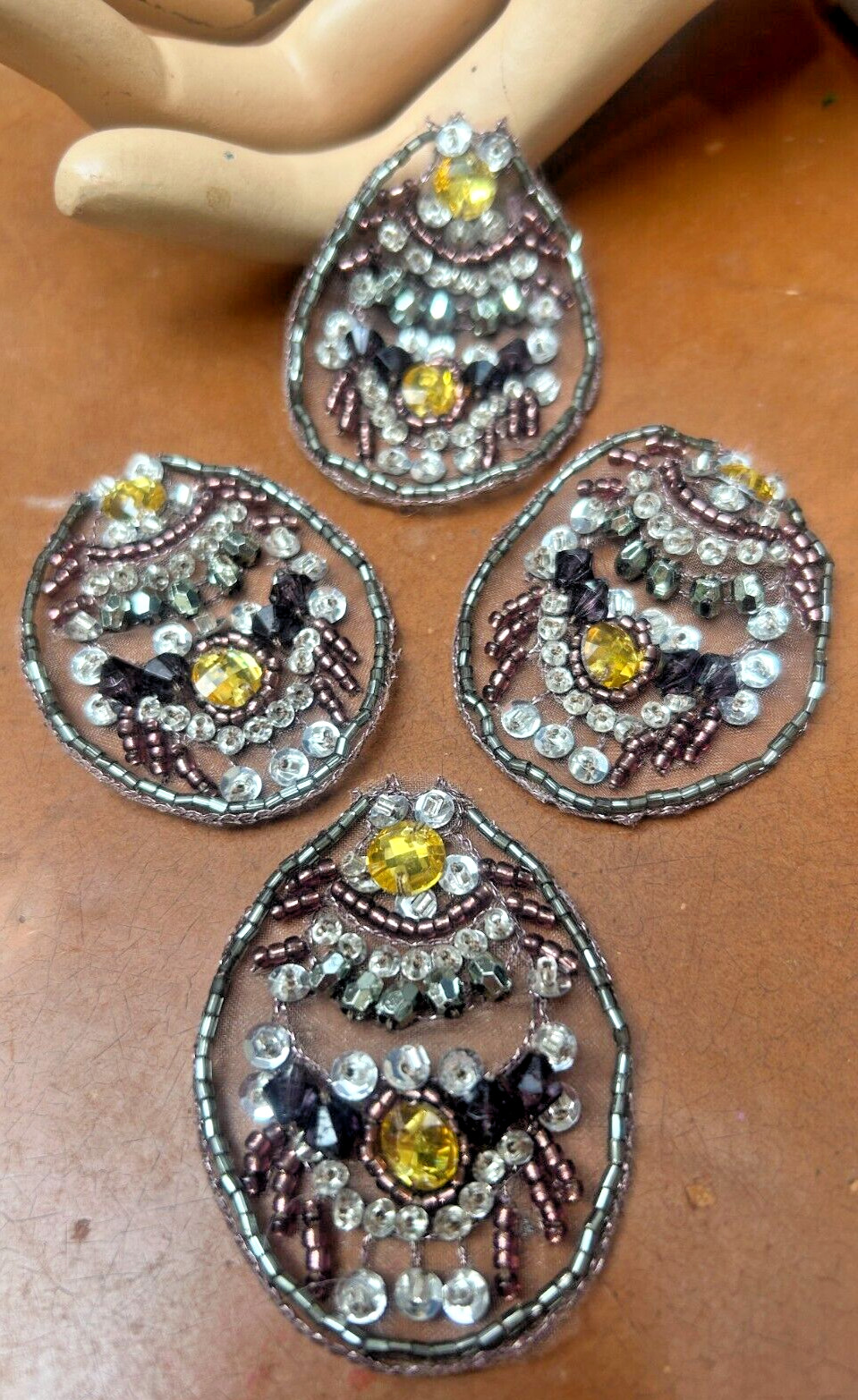 applique beaded oval 1.5x2.25" sequins hand sewn 1pc