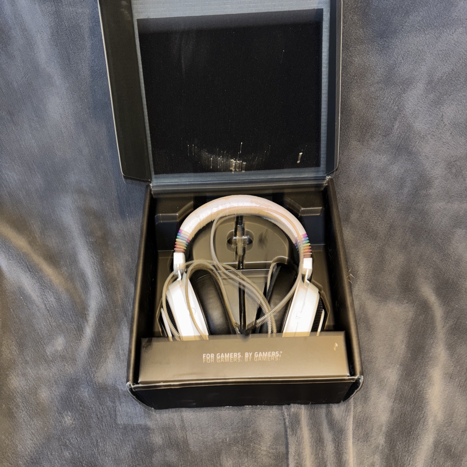 Razer Kraken Multi-Platform Wired Gaming Headset Star Wars Stormtrooper Edition