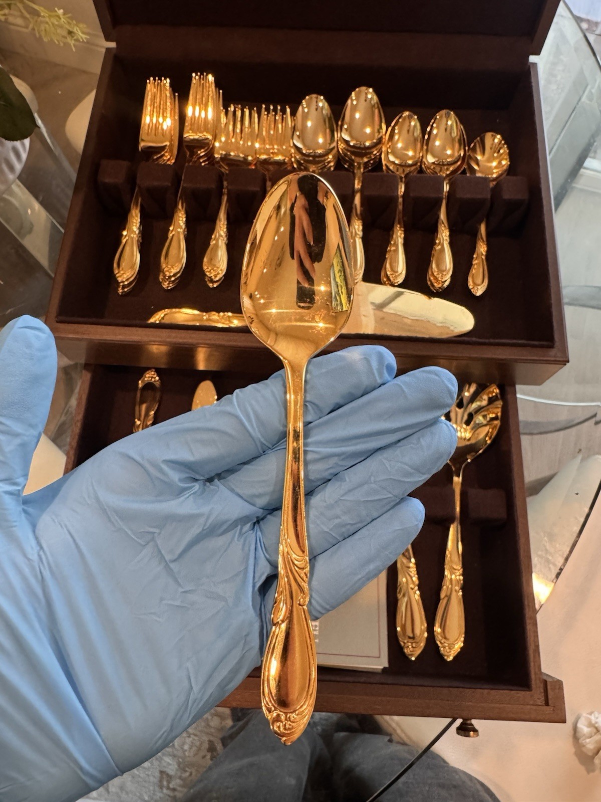 Retroneu 24K Gold Luxurious & Elegant Electroplate Flatware Set