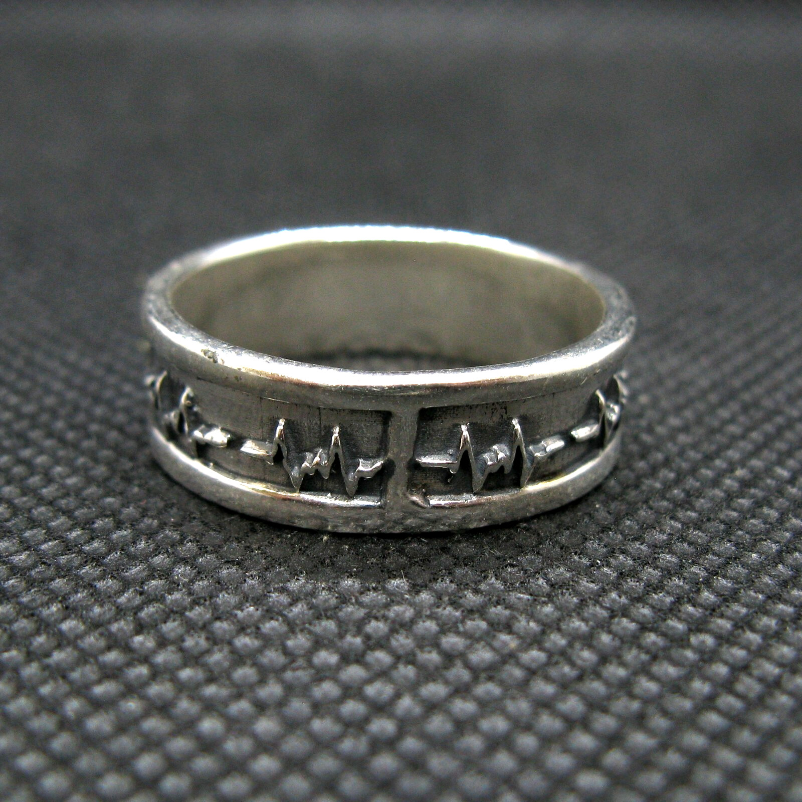 925 Silver Ring Band Handmade Cardiogram Pattern Width 8mm Size 46-75
