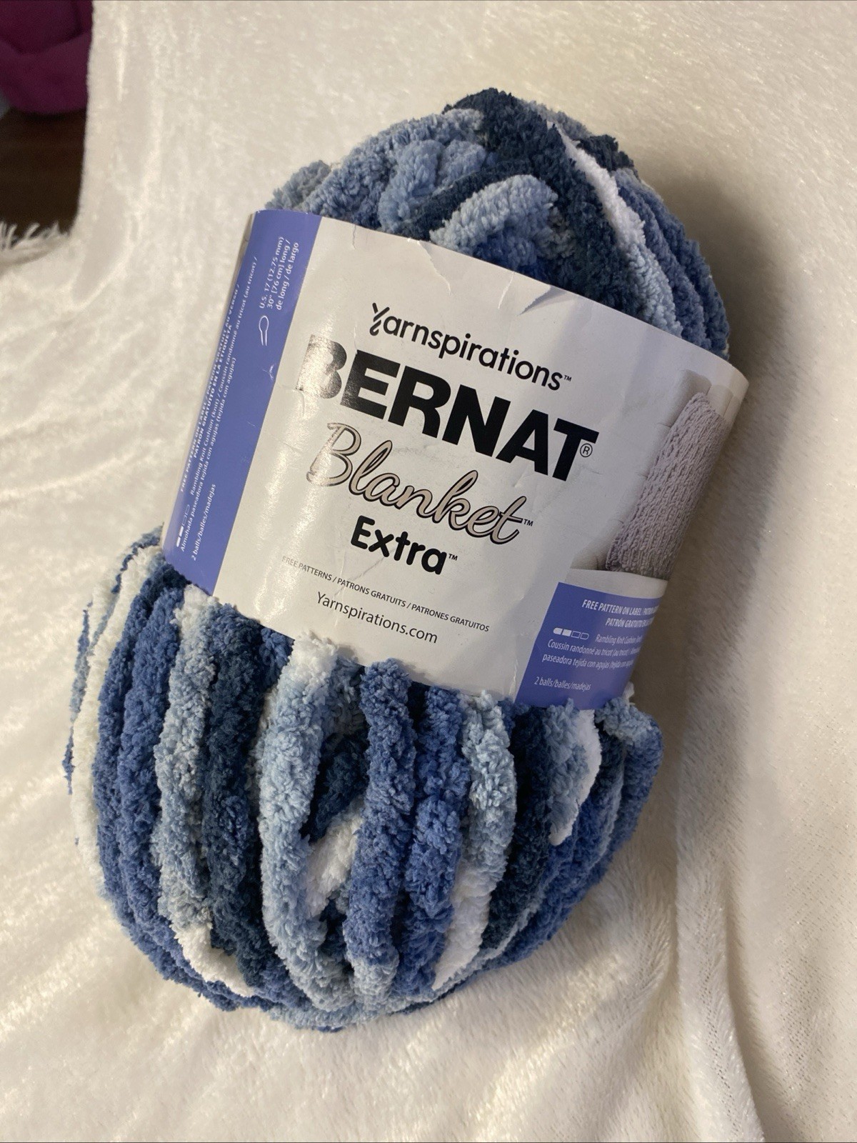 Blanket Yarn Fading Blues #161027- #7 Bulky - 10.5 oz Crafts Nernst High Quality