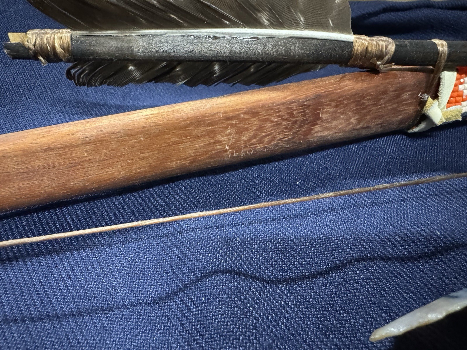 NATIVE AMERICAN BOW & Arrow