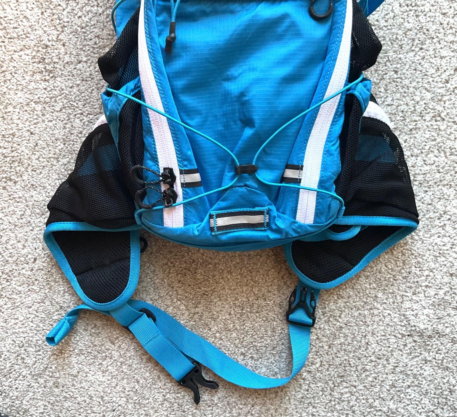 Nice Source Hydration Pack Backpack Blue White Giant Hiking Camping 18” x 9”