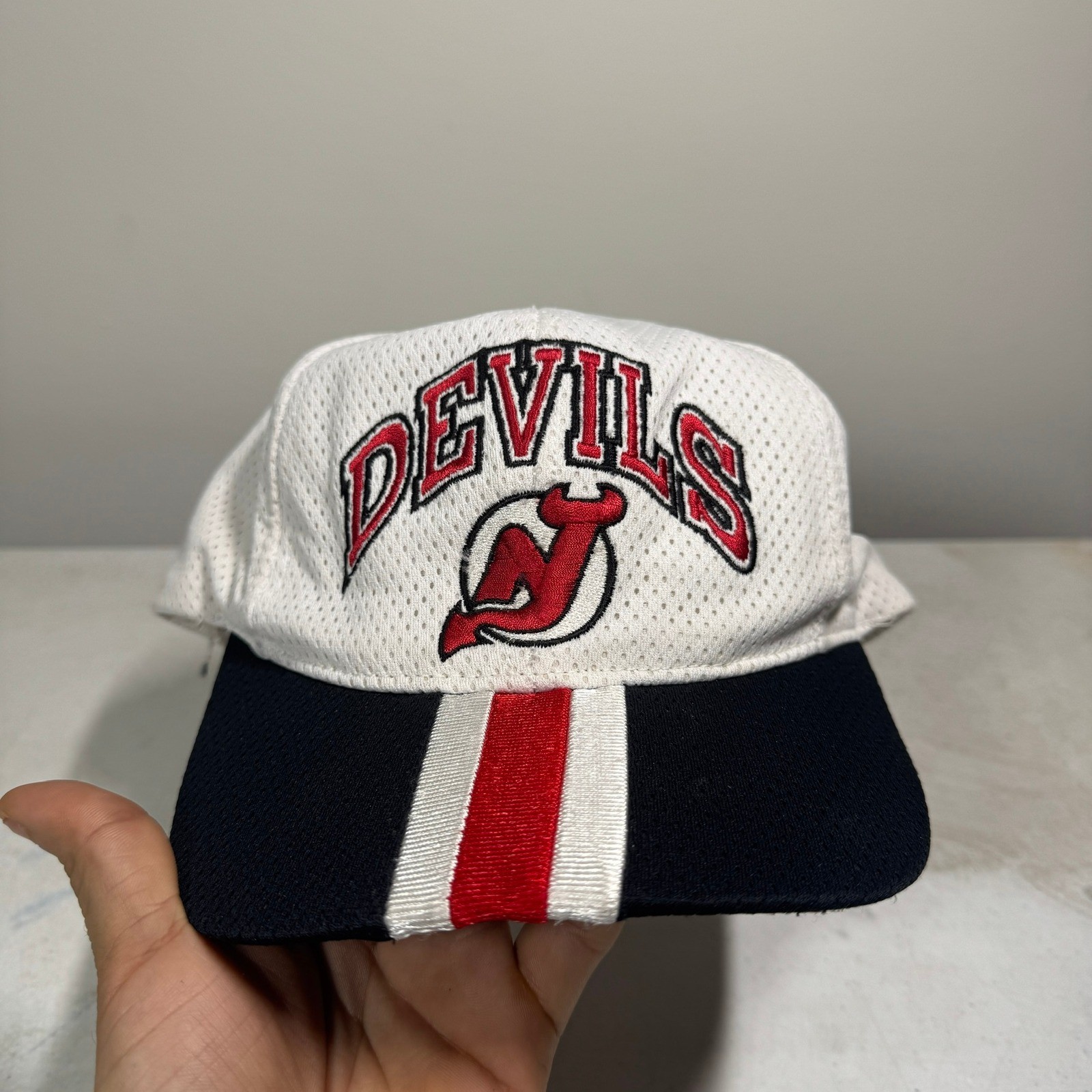 Vintage New Jersey Devils Mens Hat Cap White Red SnapBack Drew Pearson