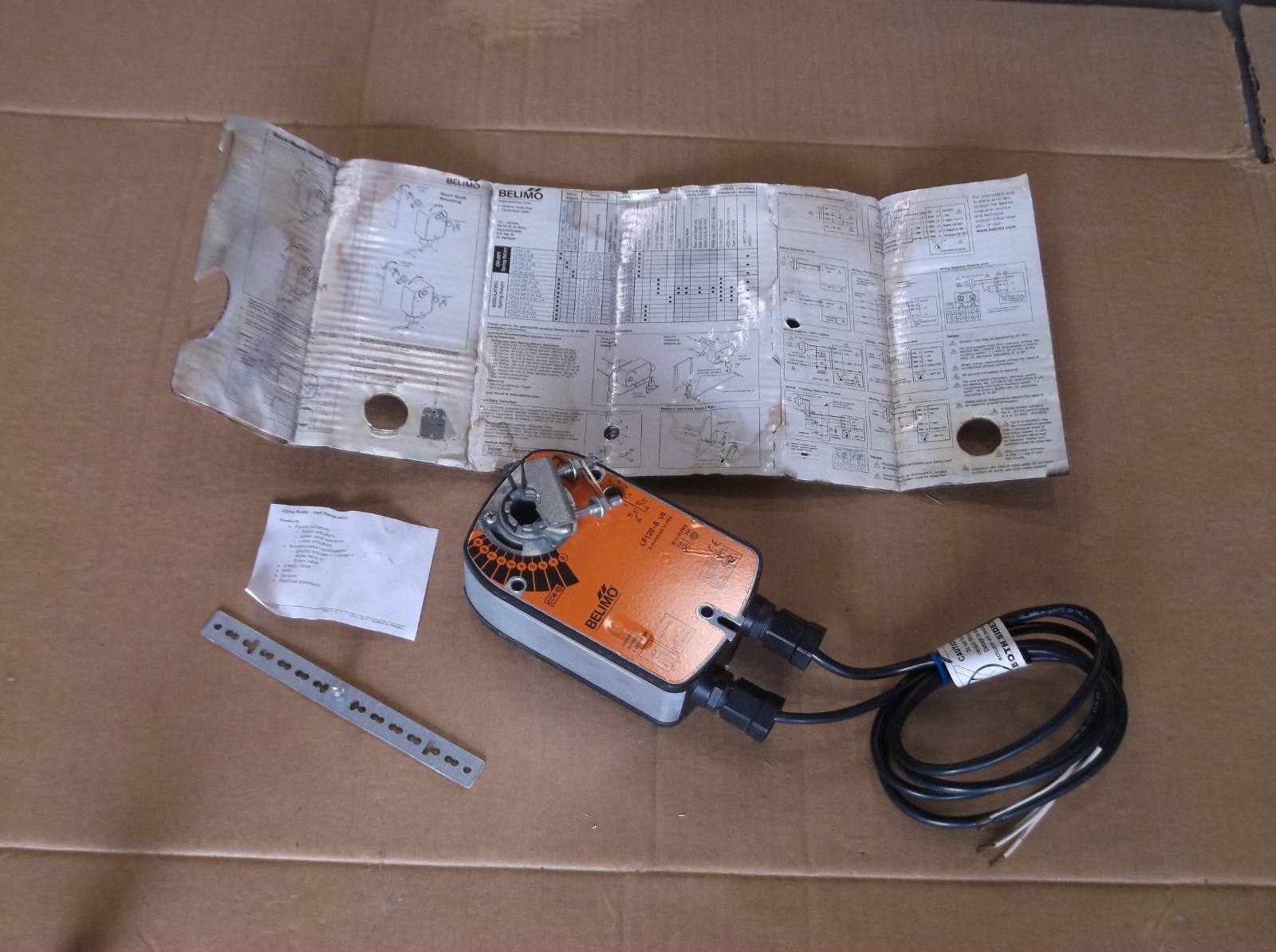 Belimo LF120-S US Spring Return Actuator 100-120 VAC NIB