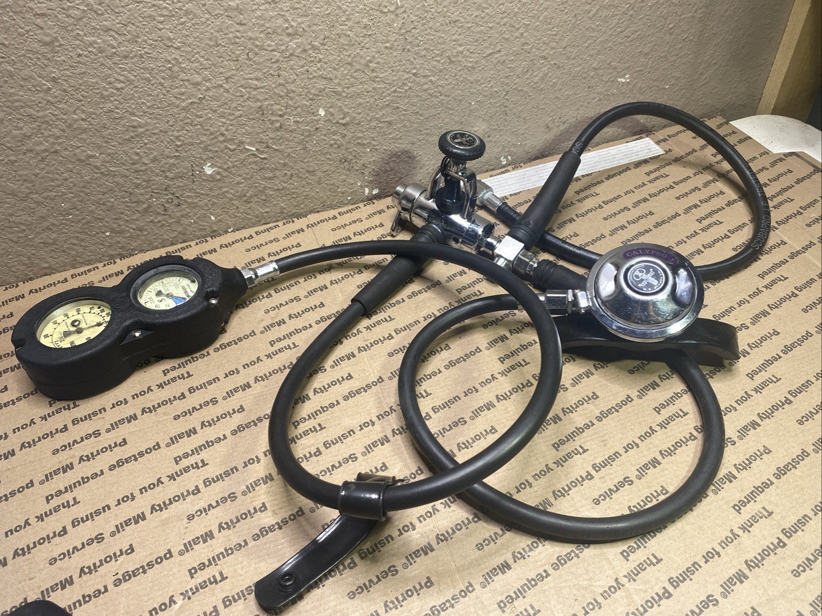 Aqua Lung Scuba Regulator W/ ScubaPro Gauges (UNTESTED)