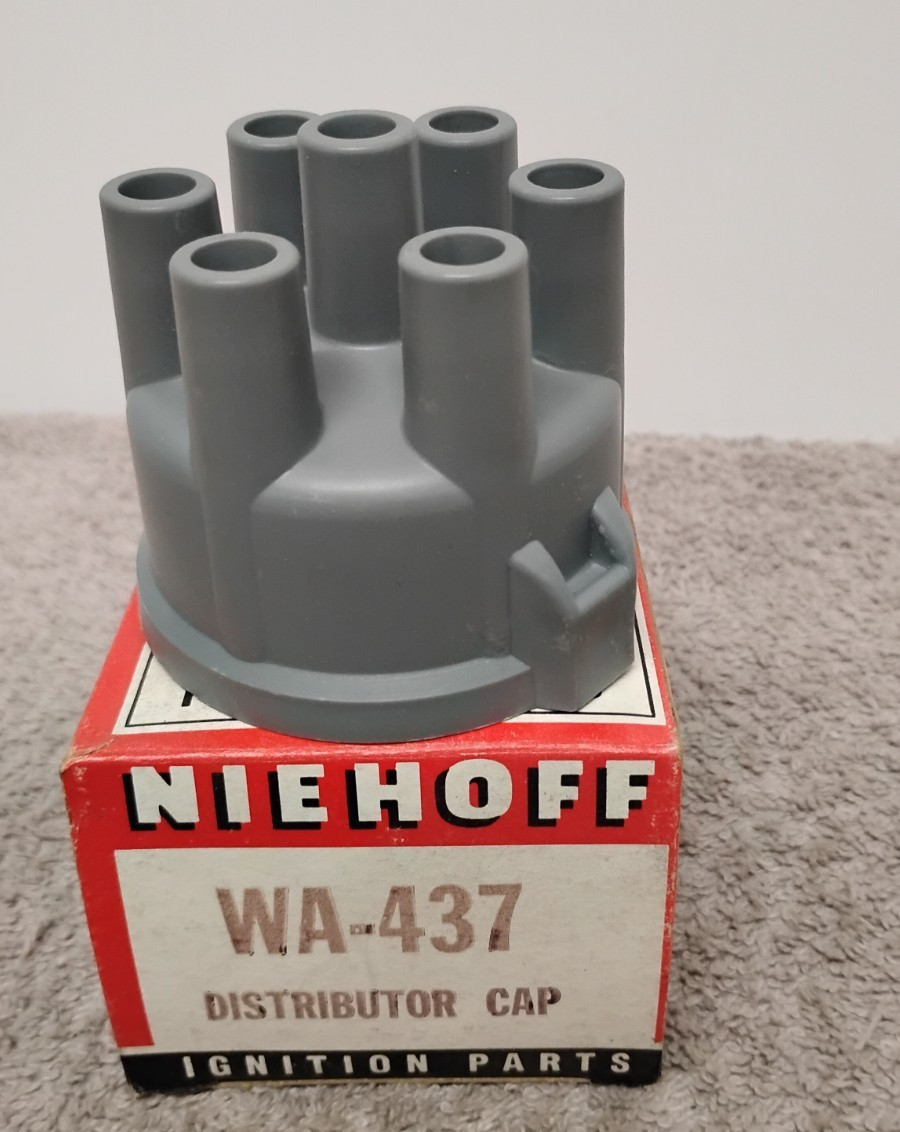 NOS WA-437 NIEHOFF DISTRIBUTOR CAP FITS 1966 - 1979 SUBARU 2 CYLINDER. (00)
