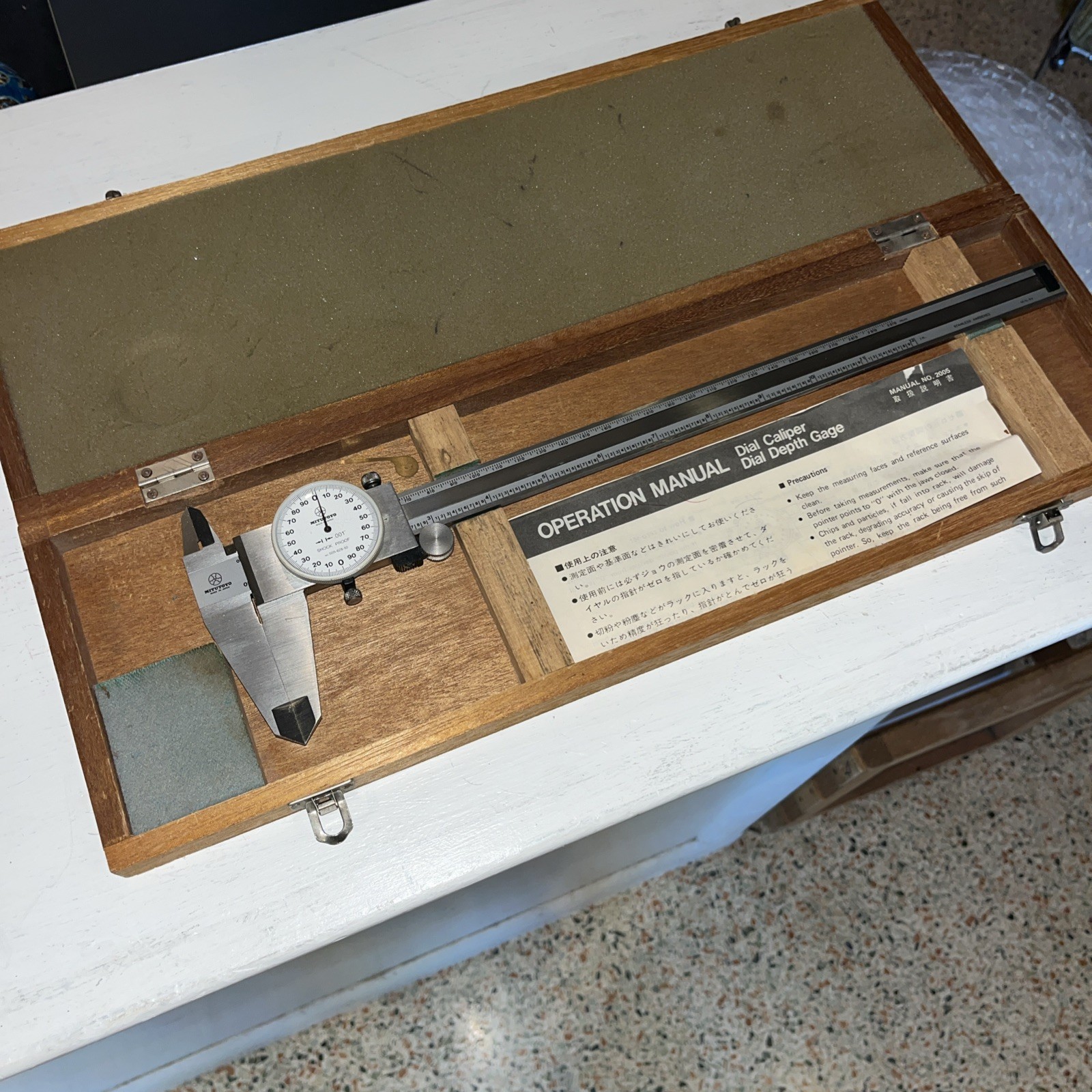 Vintage MITUTOYO 12” Inch DIAL CALIPER NO 505-628 w/Wooden Case Box EUC