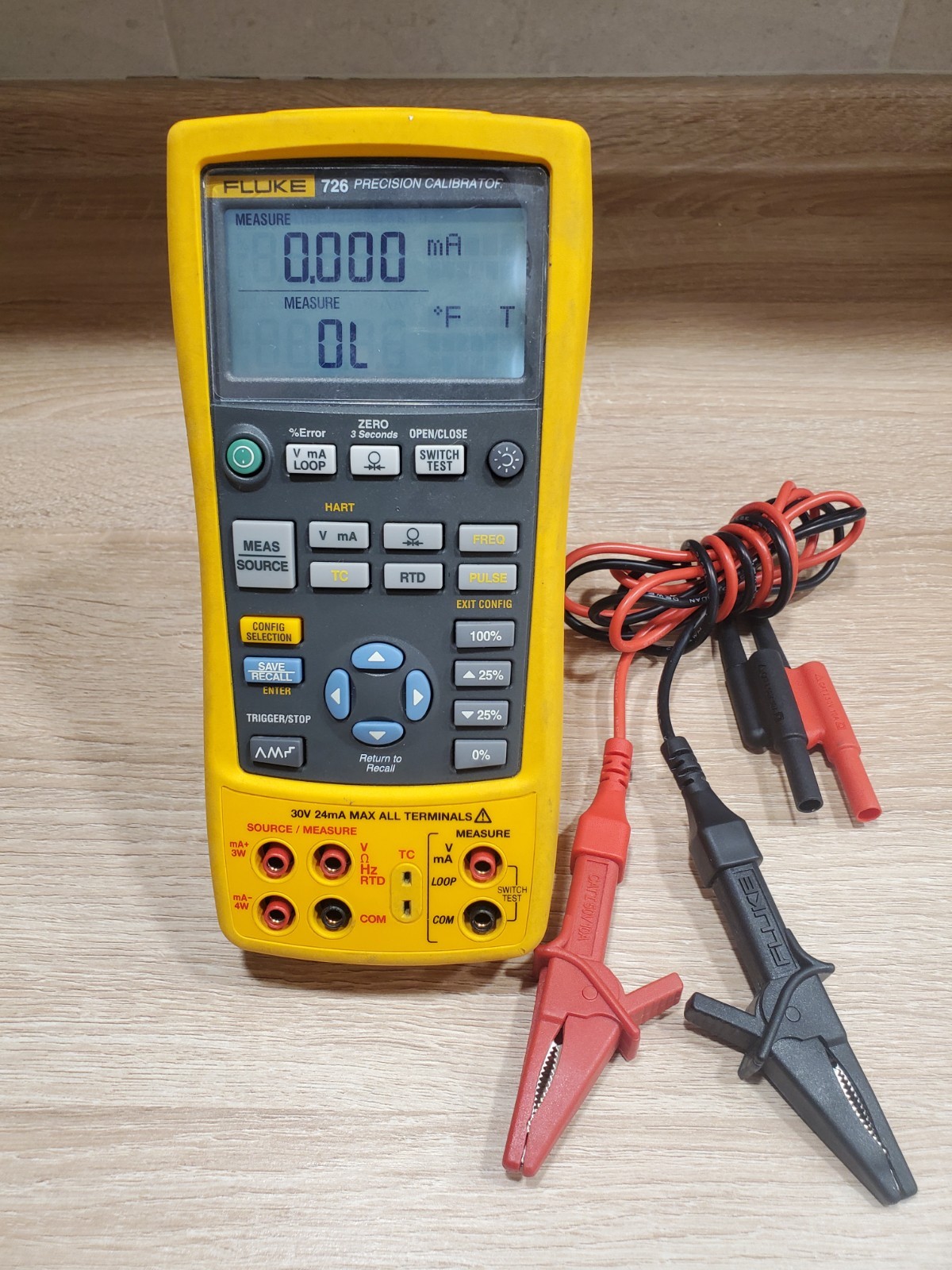 Fluke 726 Precision Multifunction Process Calibrator