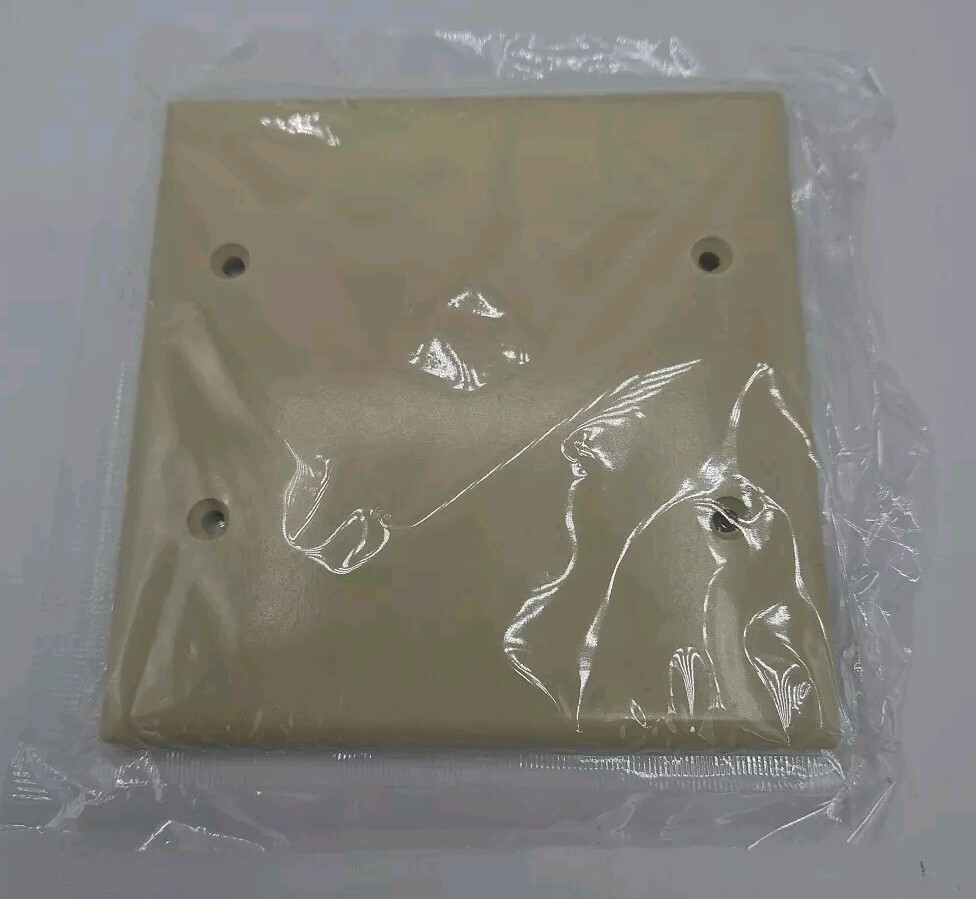 Eaton - 2137V - Blank Thermostat Wallplate - Ivory - Lot of 12