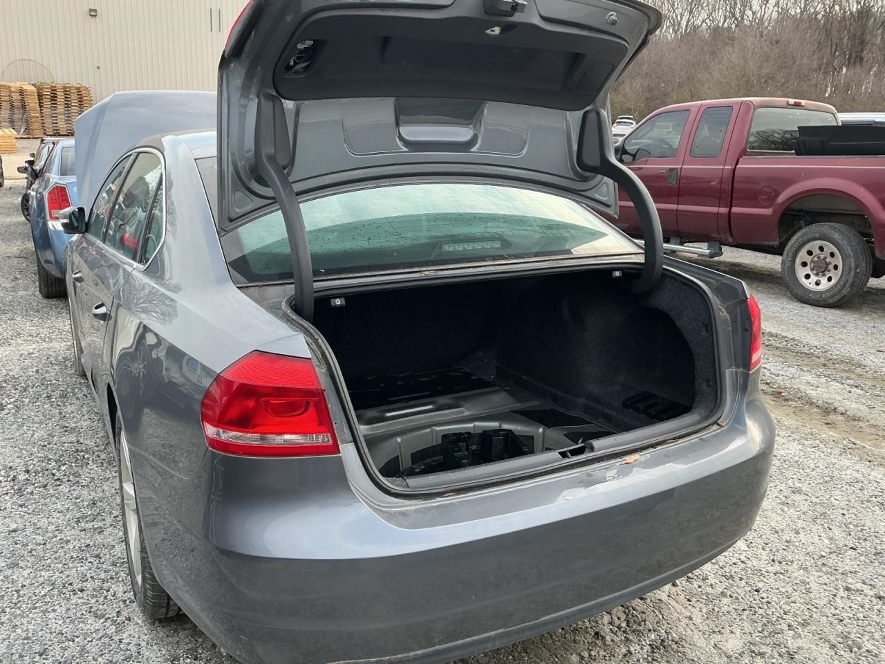 PASSAT 2015 Glove Box 4983770